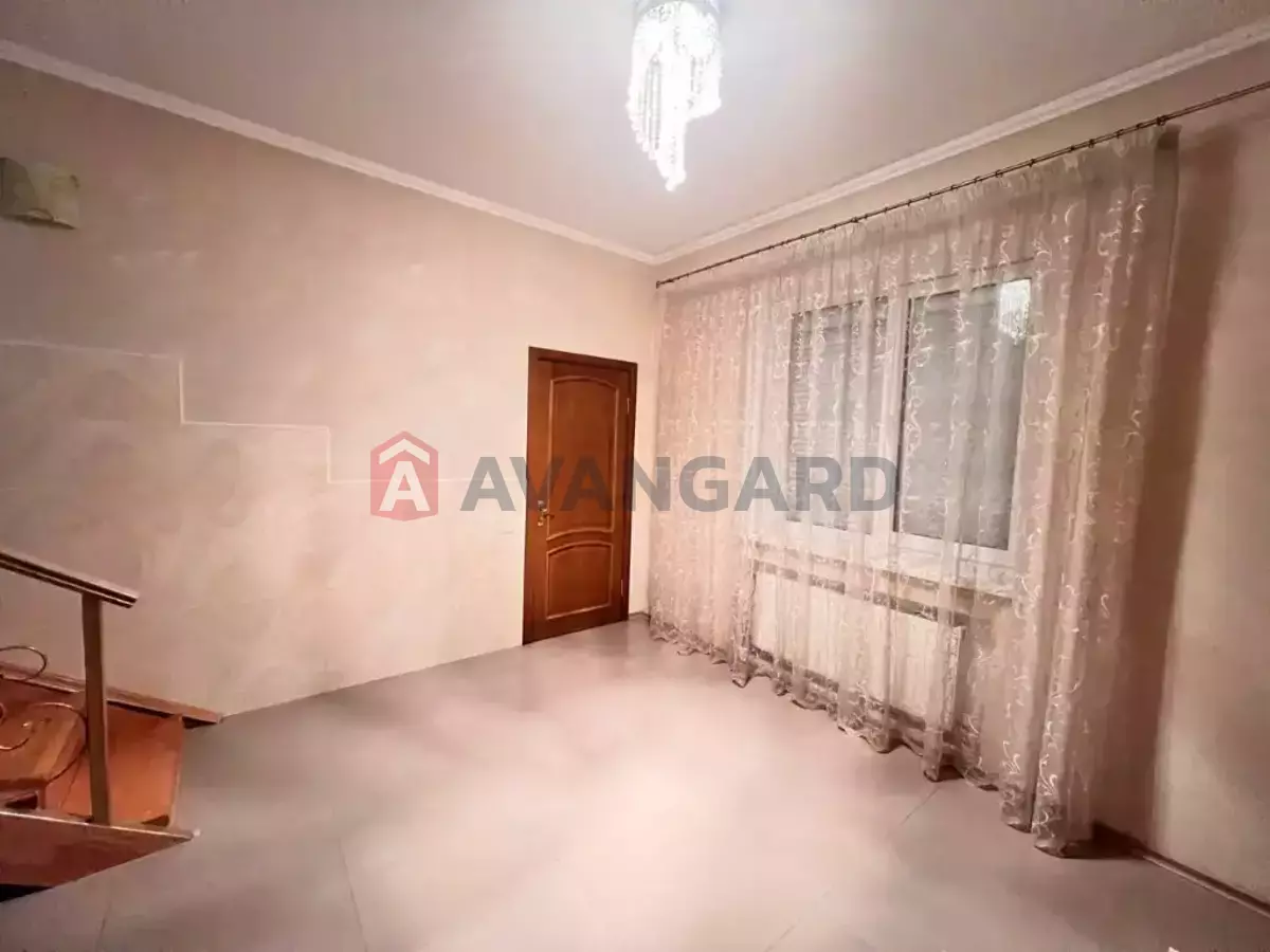 �������, 120 ��.�. ���� 6