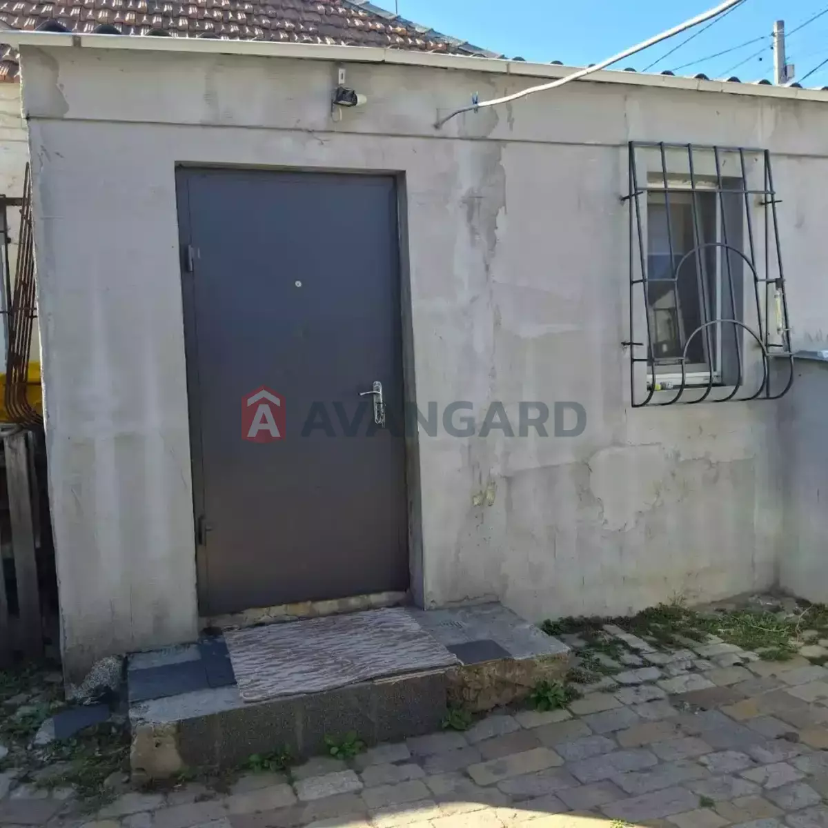 ������� �������, 37 ��.�. ���� 9