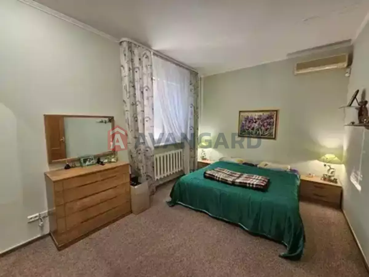 �������, 230 ��.�. ���� 6