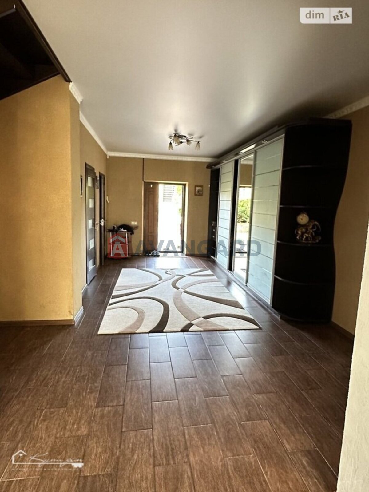 �������, 300 ��.�. ���� 6