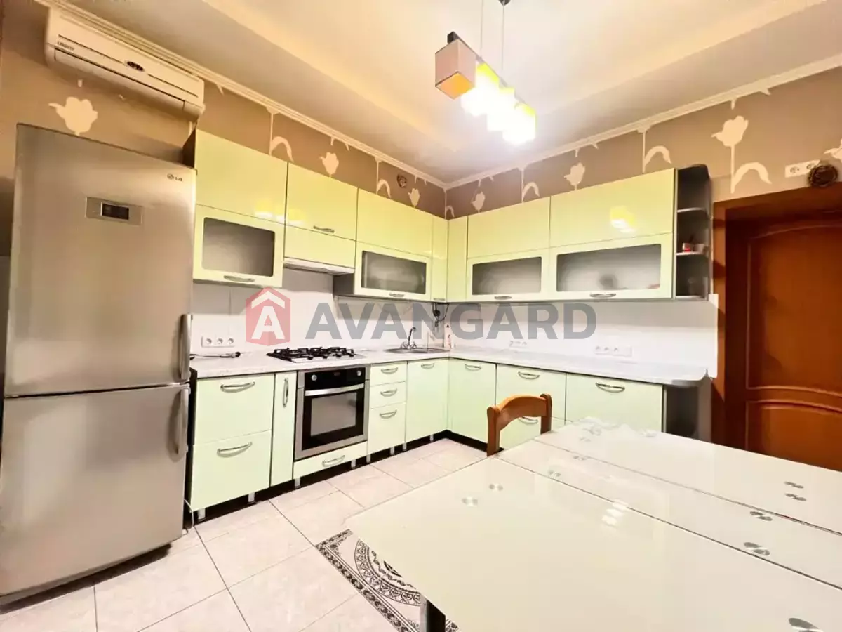 �������, 120 ��.�. ���� 1