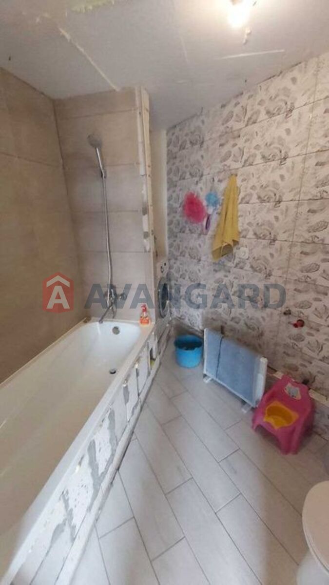 ������� �������, 55 ��.�. ���� 8