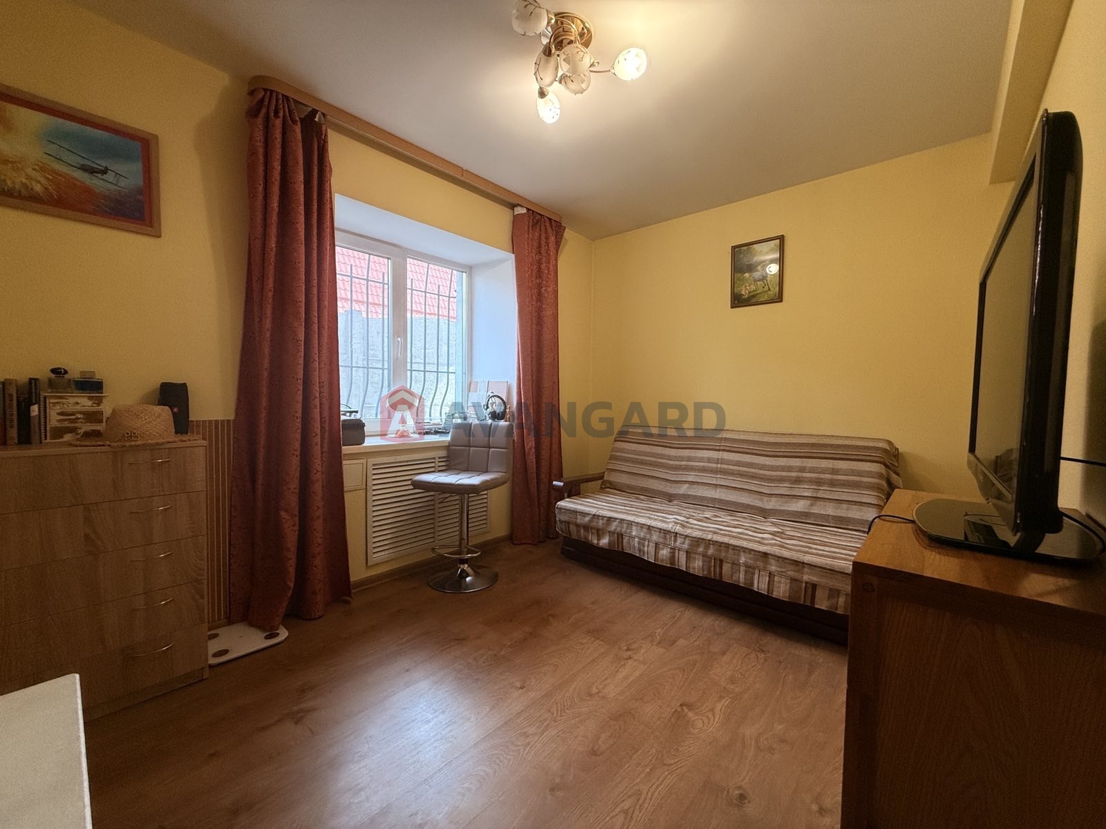 �������, 180 ��.�. ���� 13