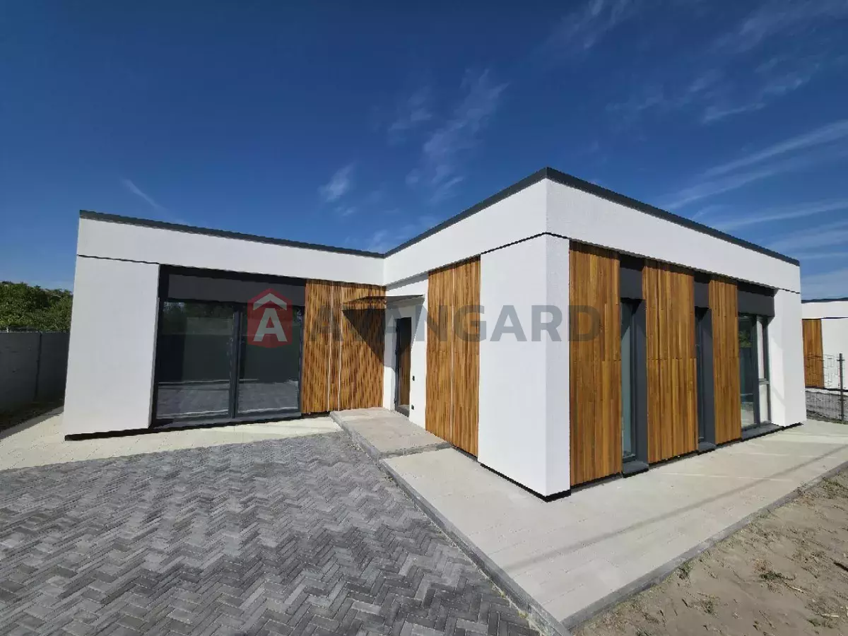 �������, 105 ��.�. ���� 1