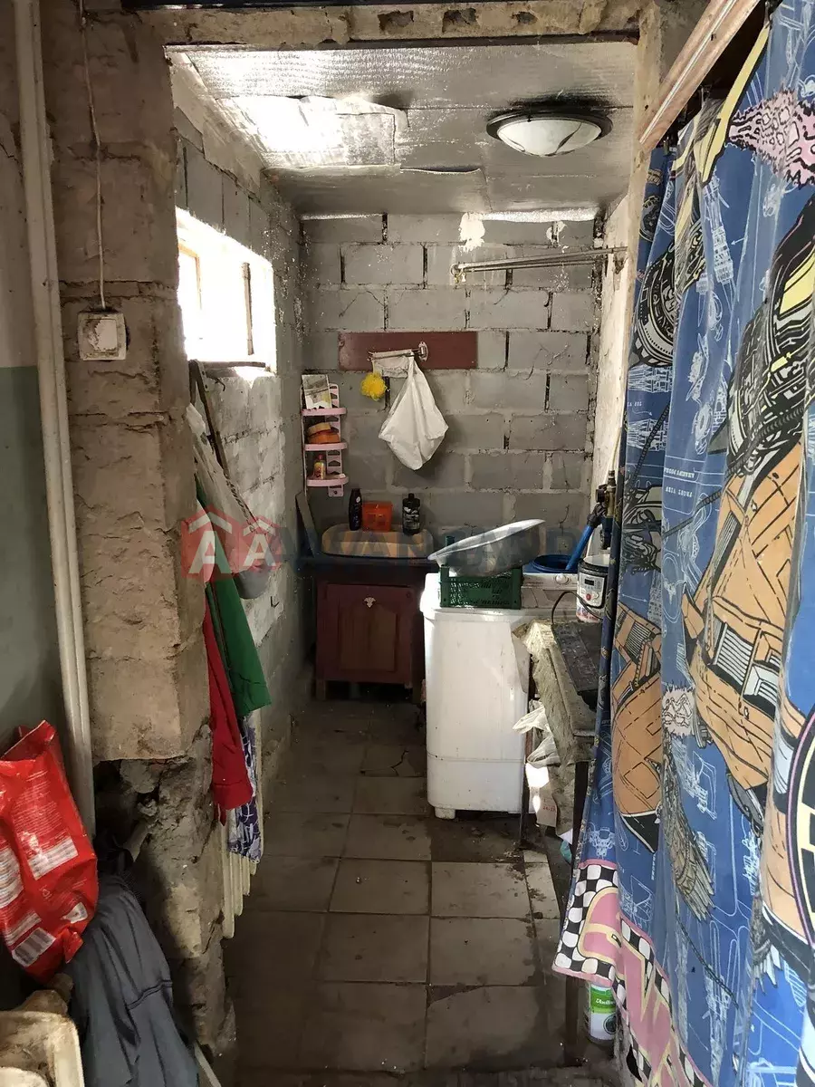 ������� �������, 85 ��.�. ���� 11