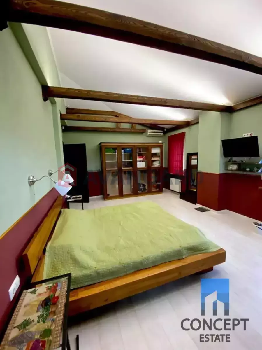 �������, 221 ��.�. ���� 8