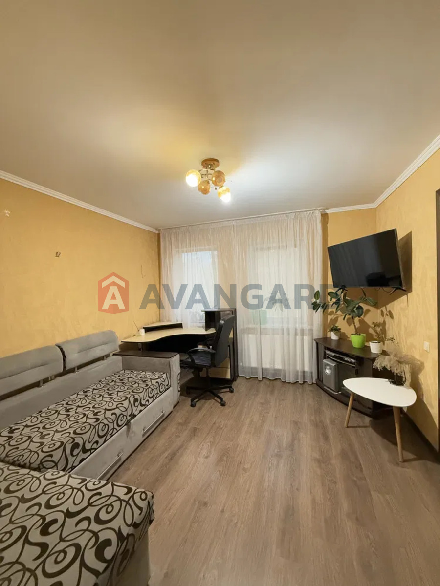 ������� �������, 42 ��.�. ���� 5