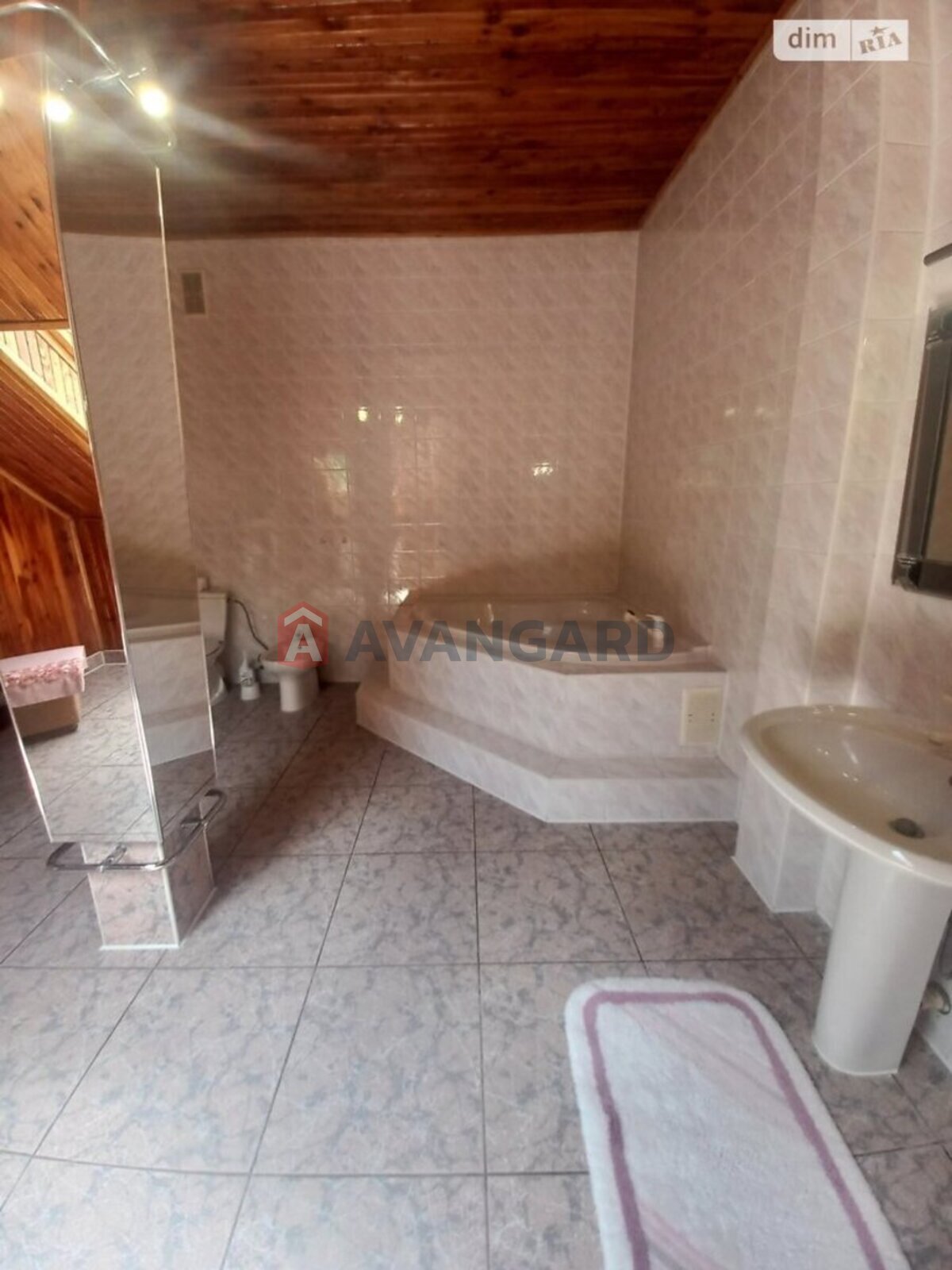 �������, 400 ��.�. ���� 22