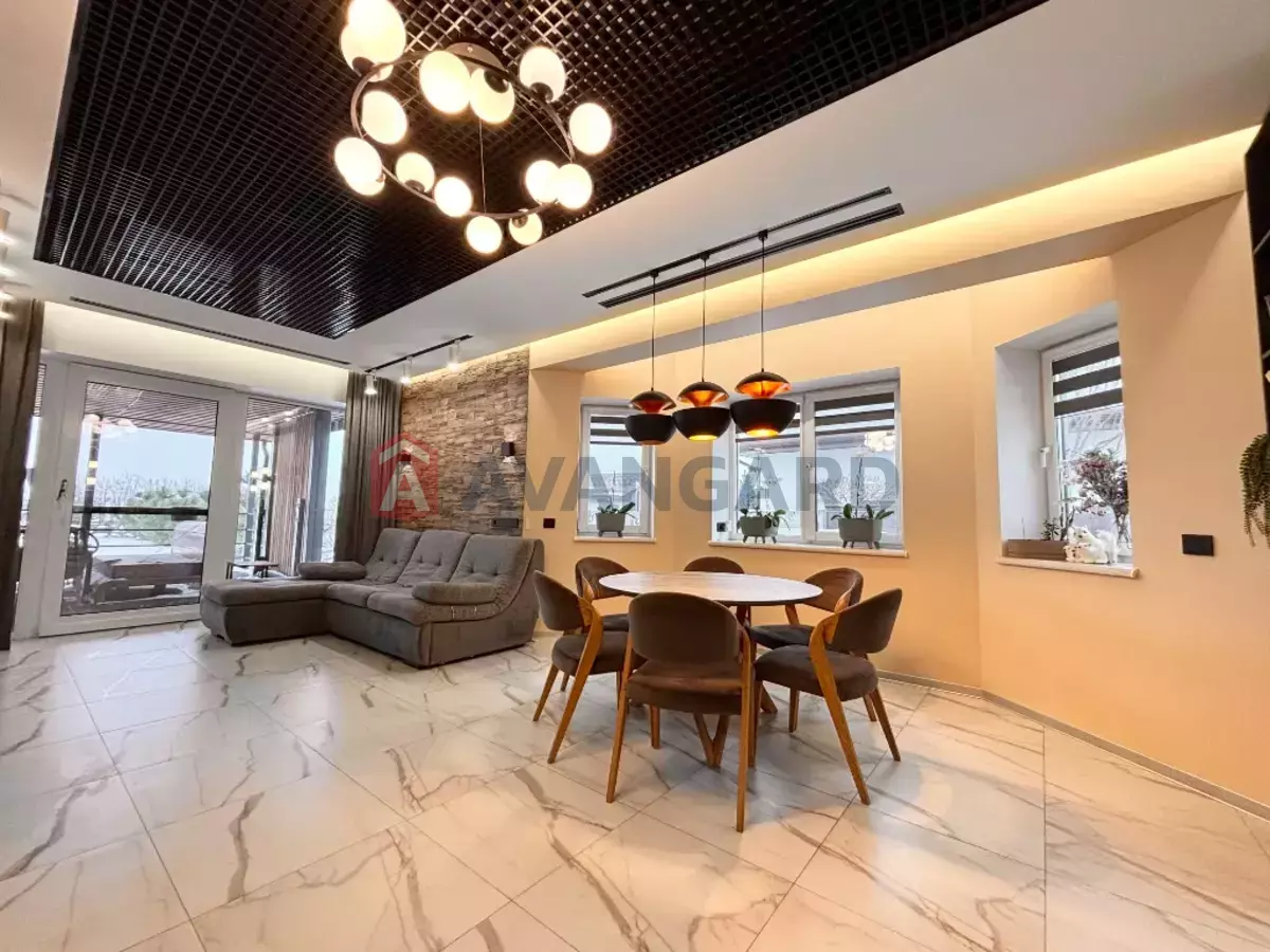 �������, 205 ��.�. ���� 5