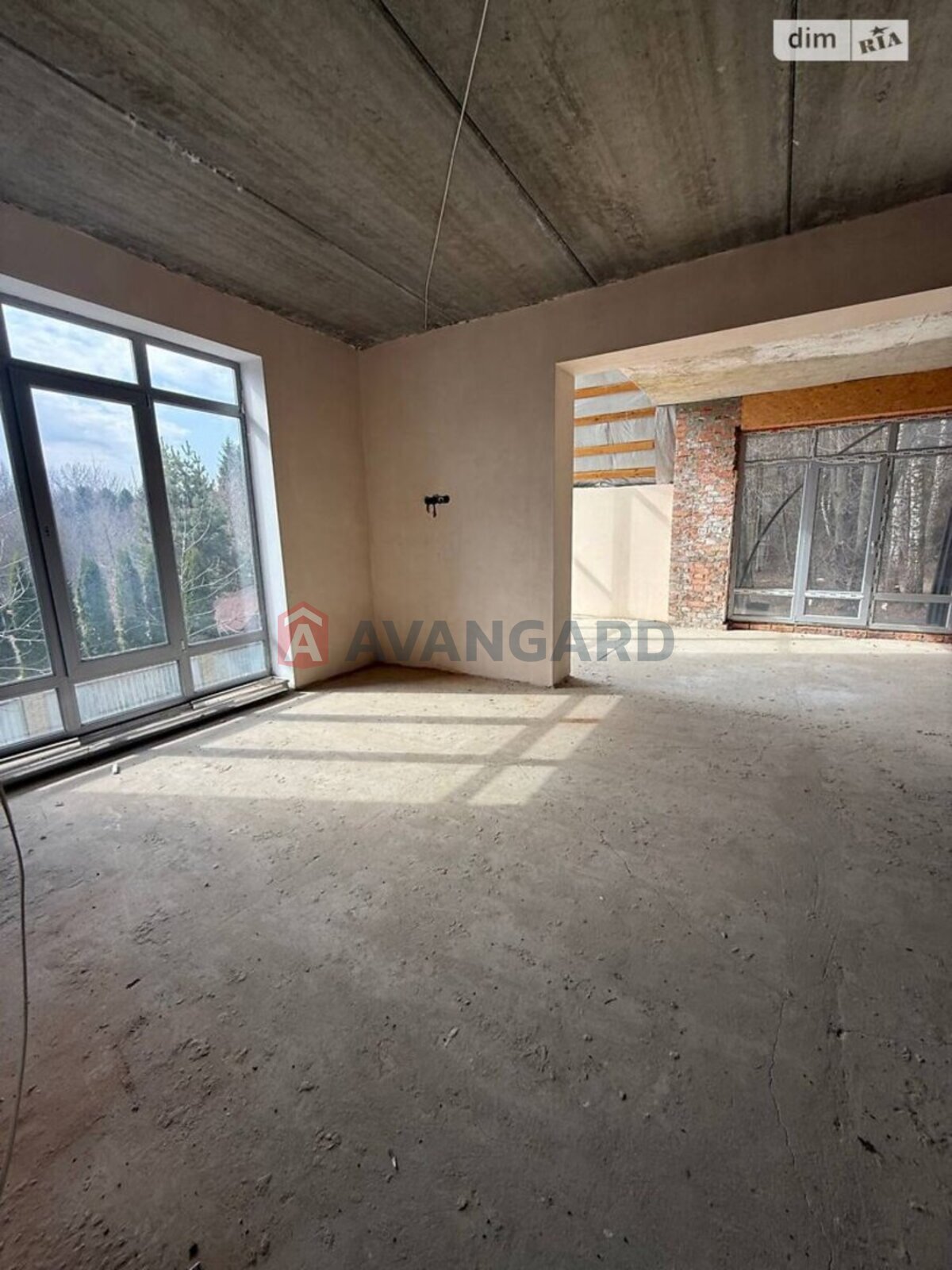 300 ��.�. ���� 19