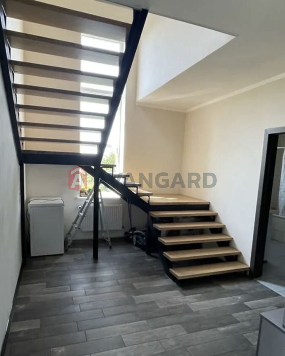 �������, 190 ��.�. ���� 14