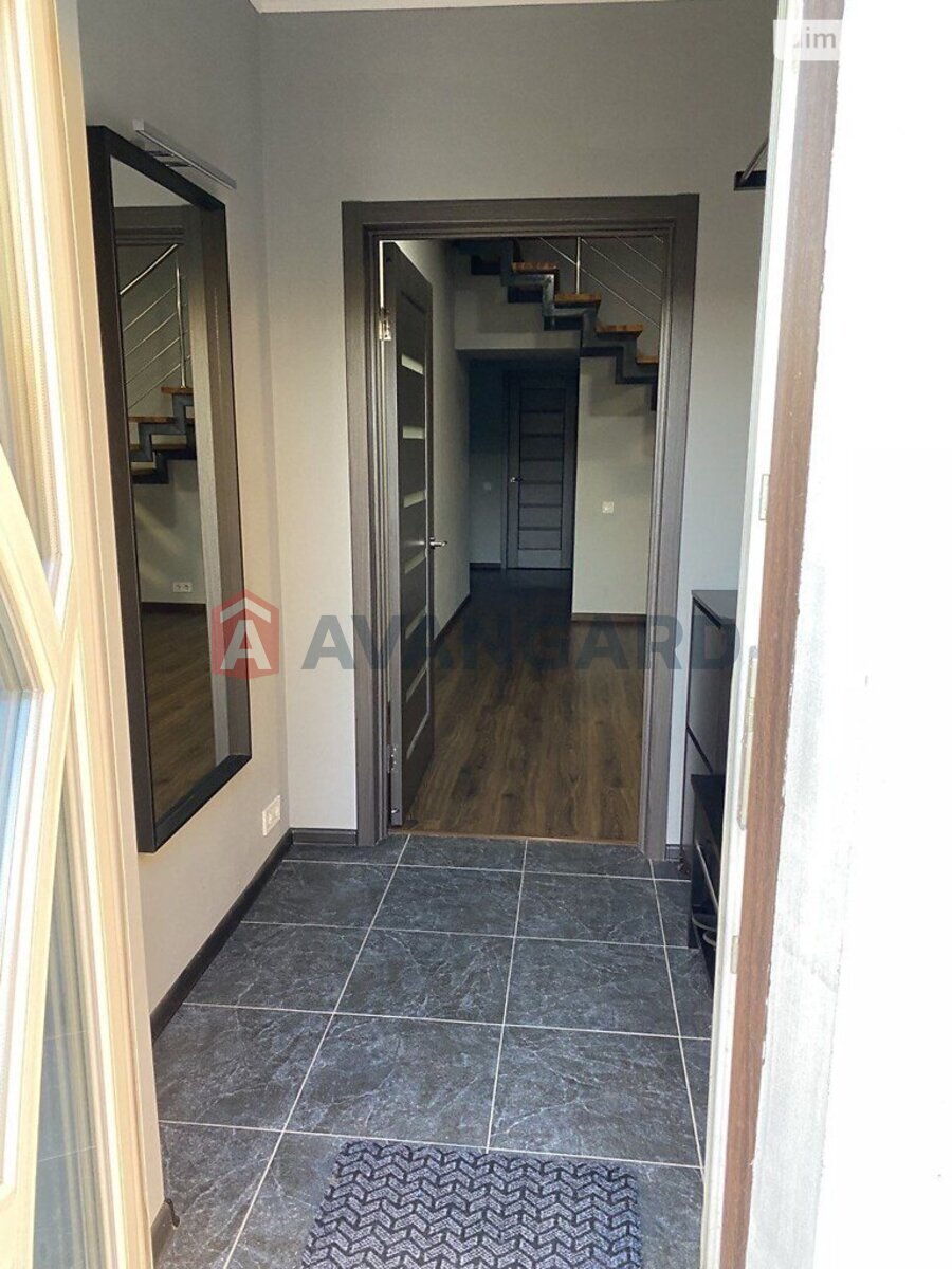 �������, 105 ��.�. ���� 13