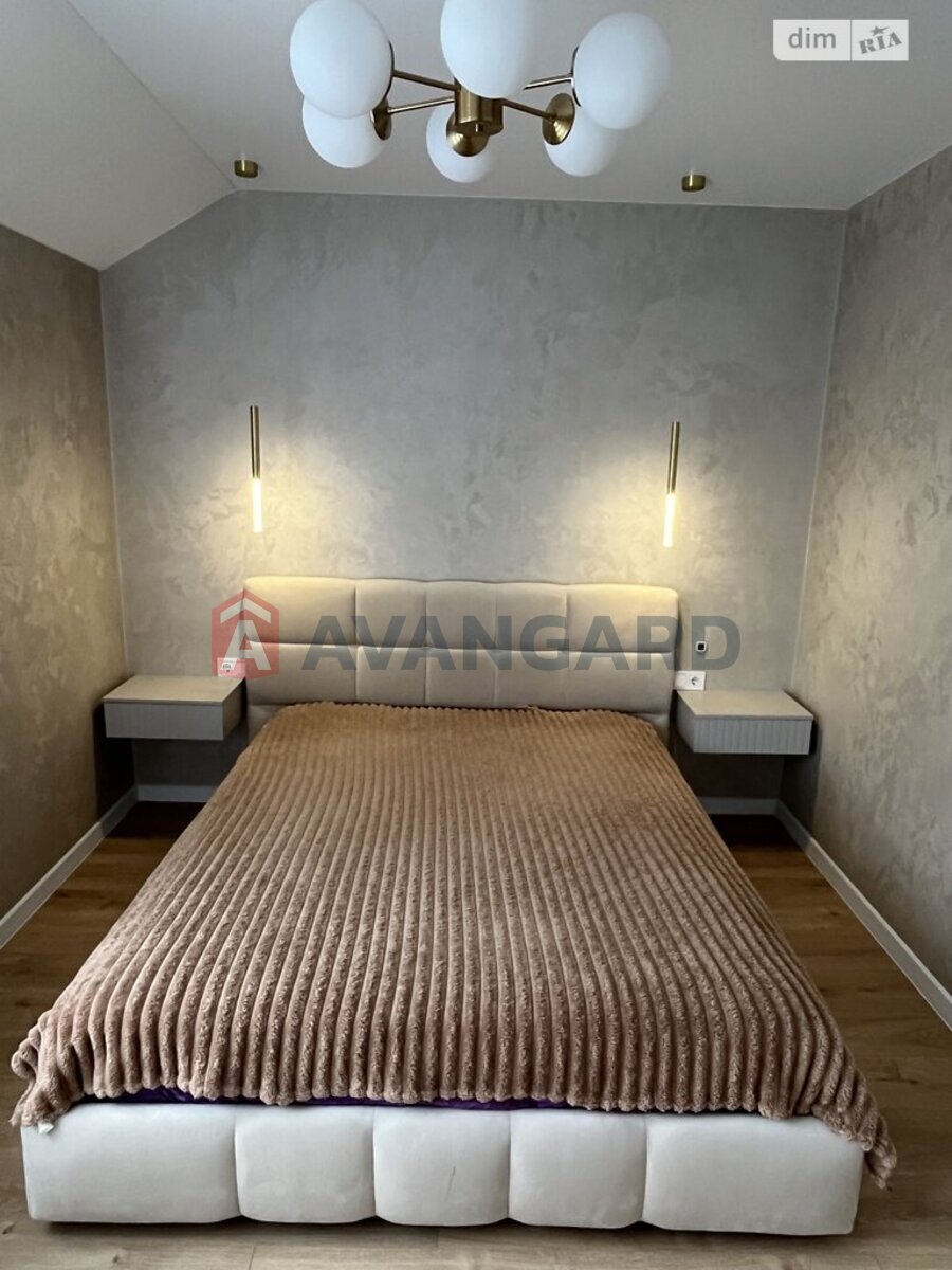 105 ��.�. ���� 8