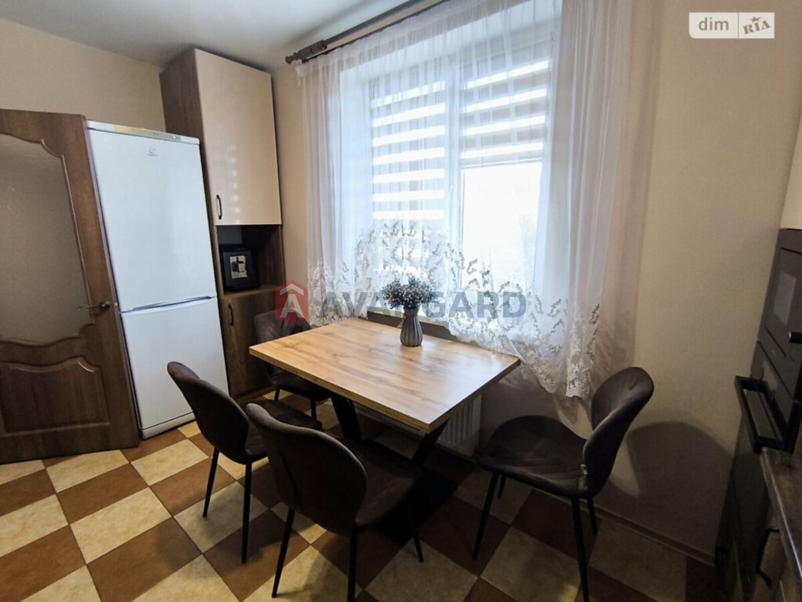 ������� �������, 80 ��.�. ���� 3