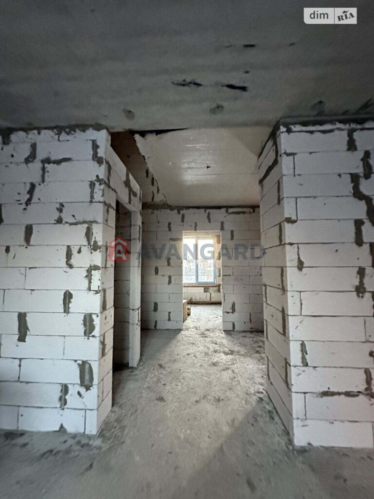 ��������, 75 ��.�. ���� 12