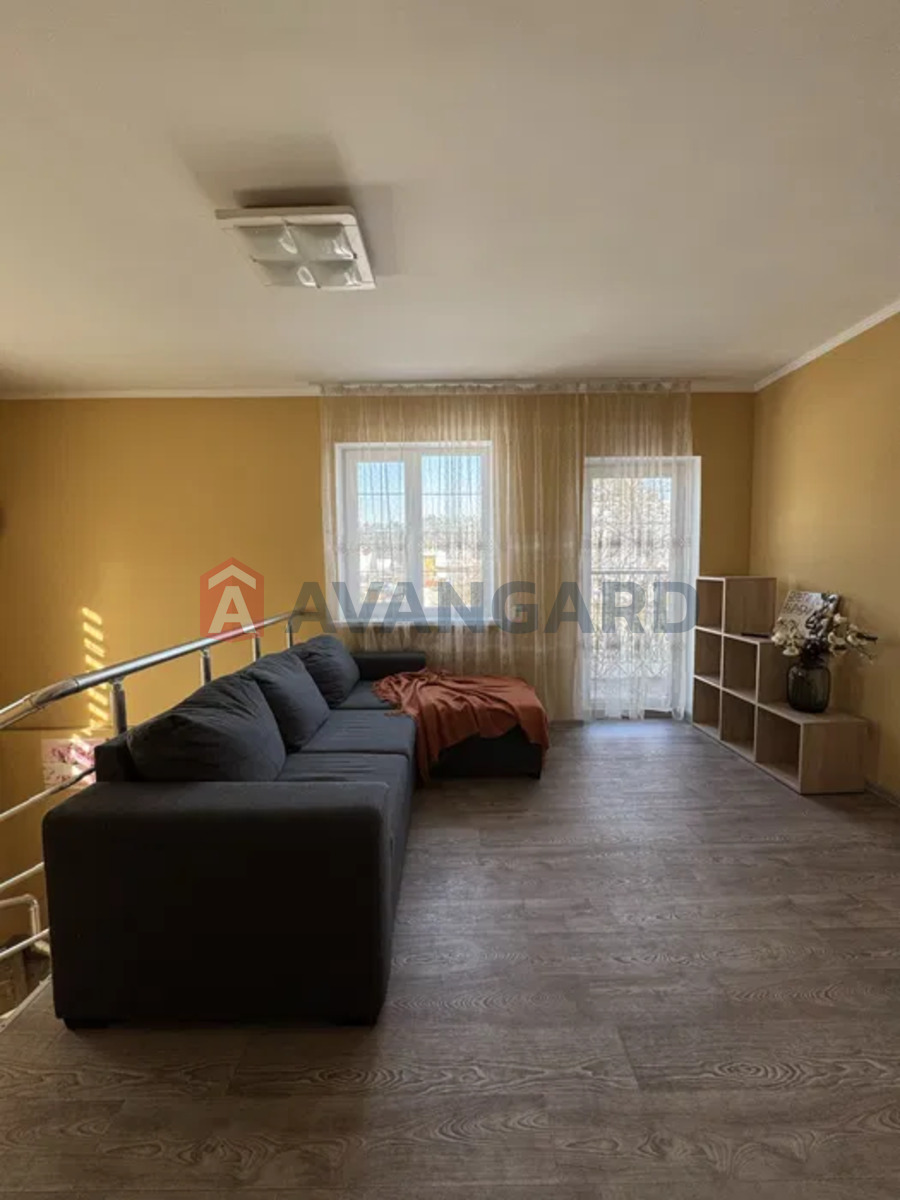 �������, 130 ��.�. ���� 16