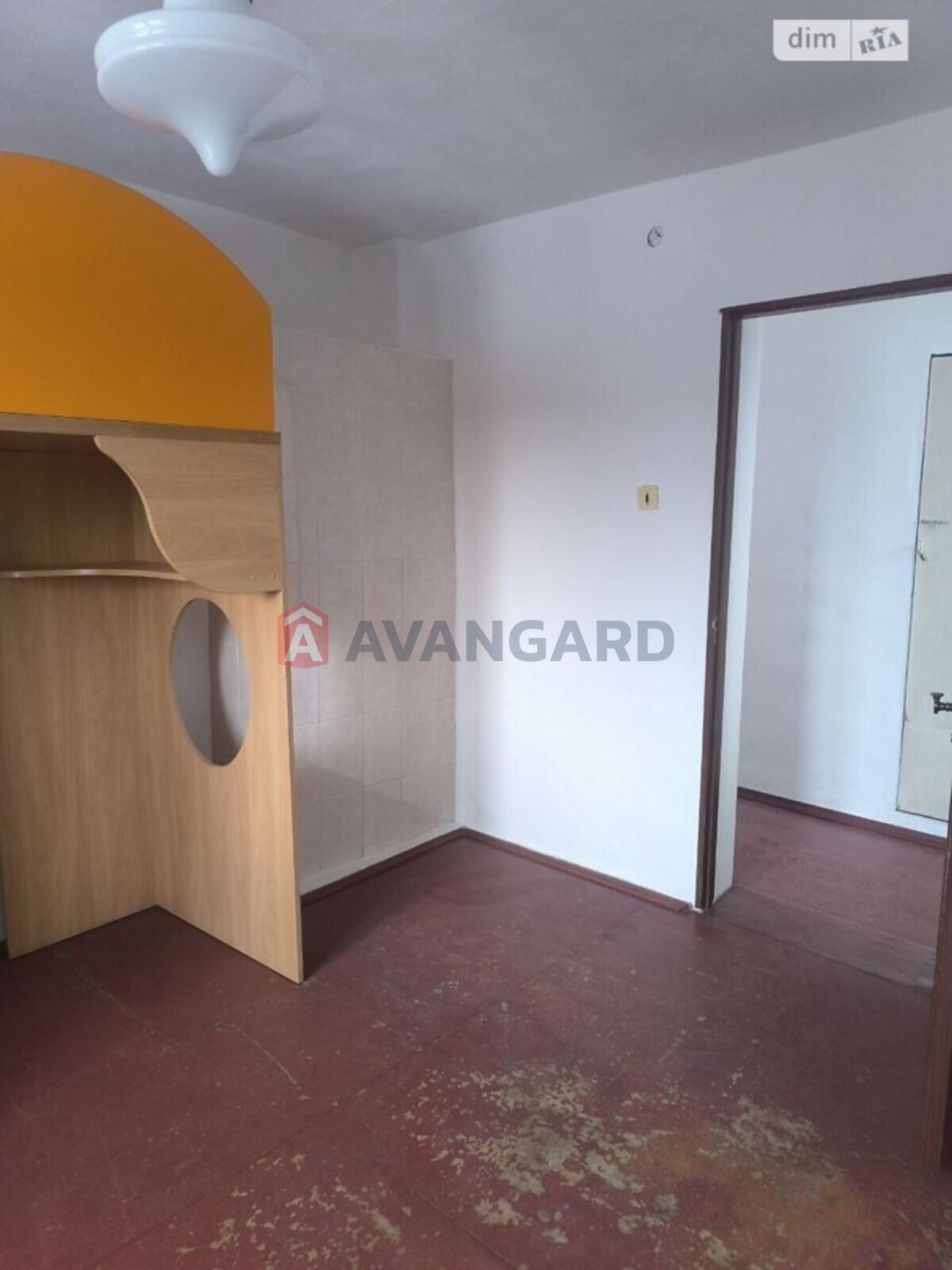 �������, 83 ��.�. ���� 10