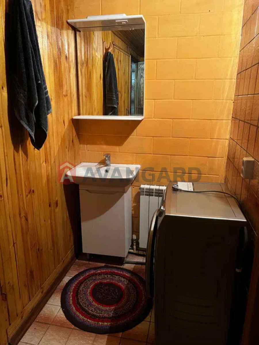 �������, 80 ��.�. ���� 13