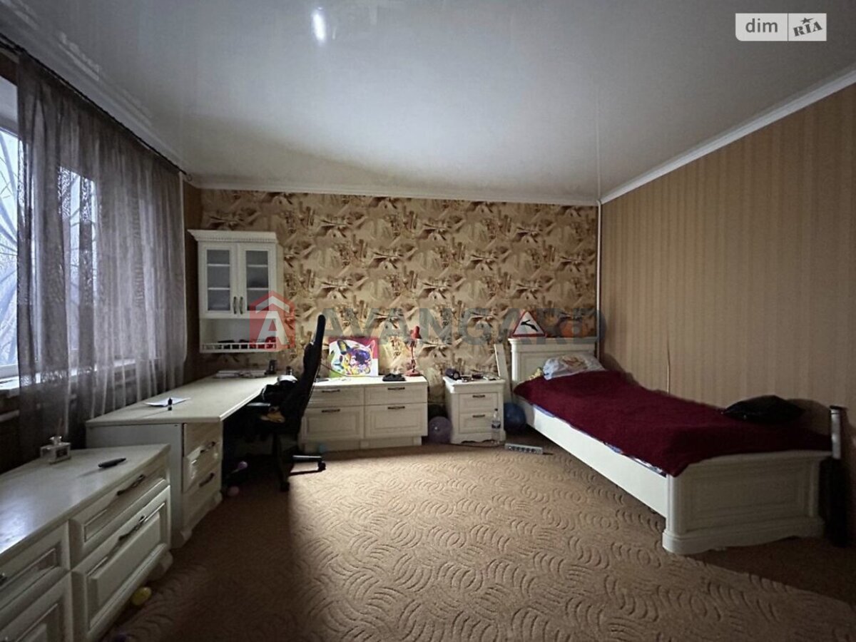 �������, 240 ��.�. ���� 10