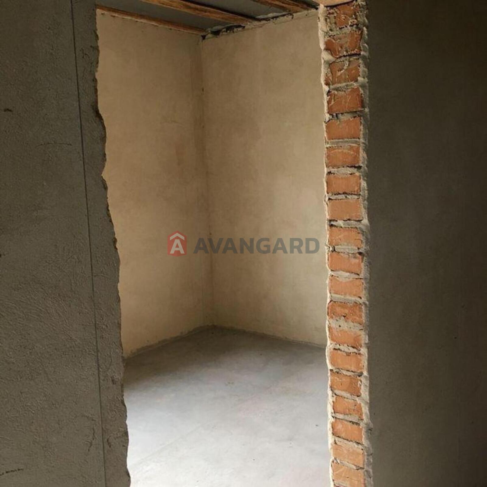 �������, 210 ��.�. ���� 16