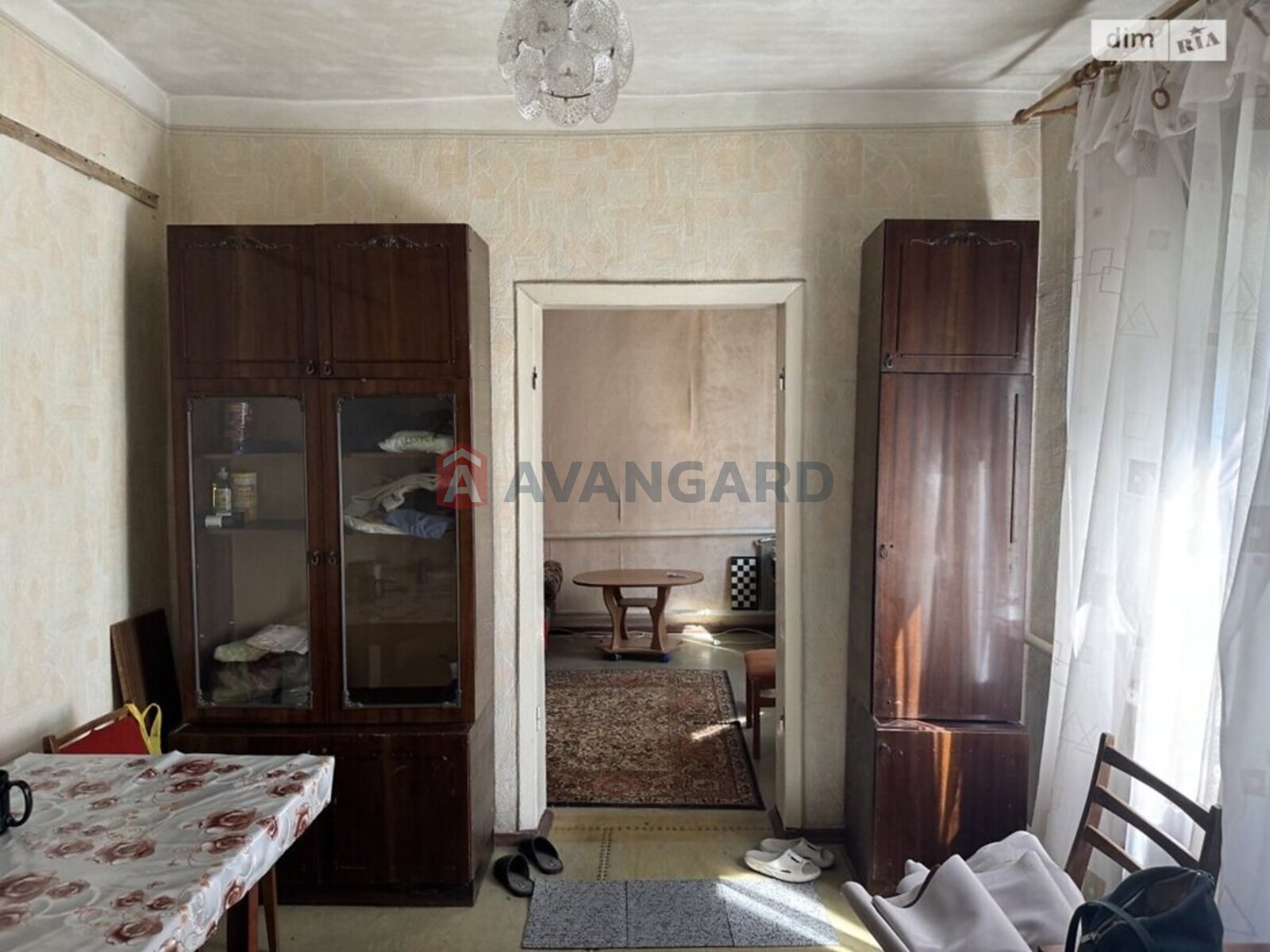 ������� �������, 52 ��.�. ���� 10