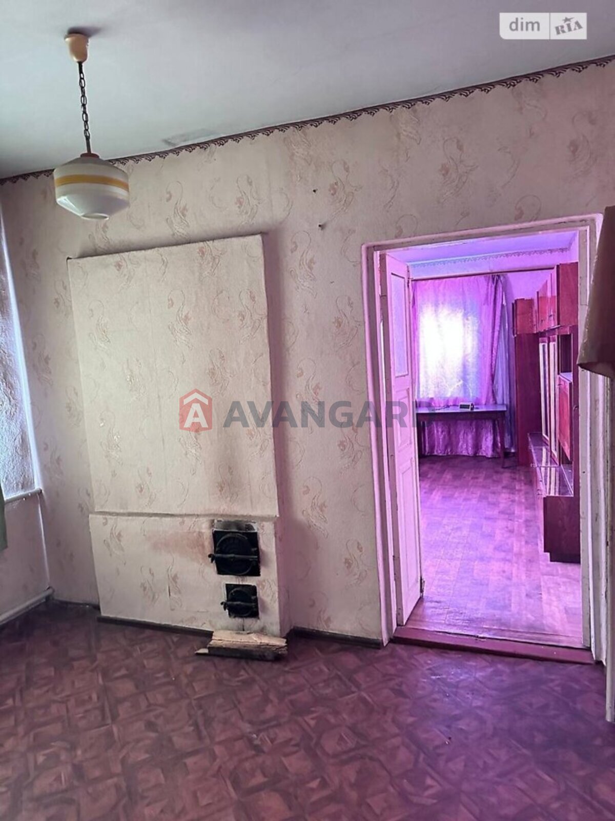 ������� �������, 76 ��.�. ���� 12