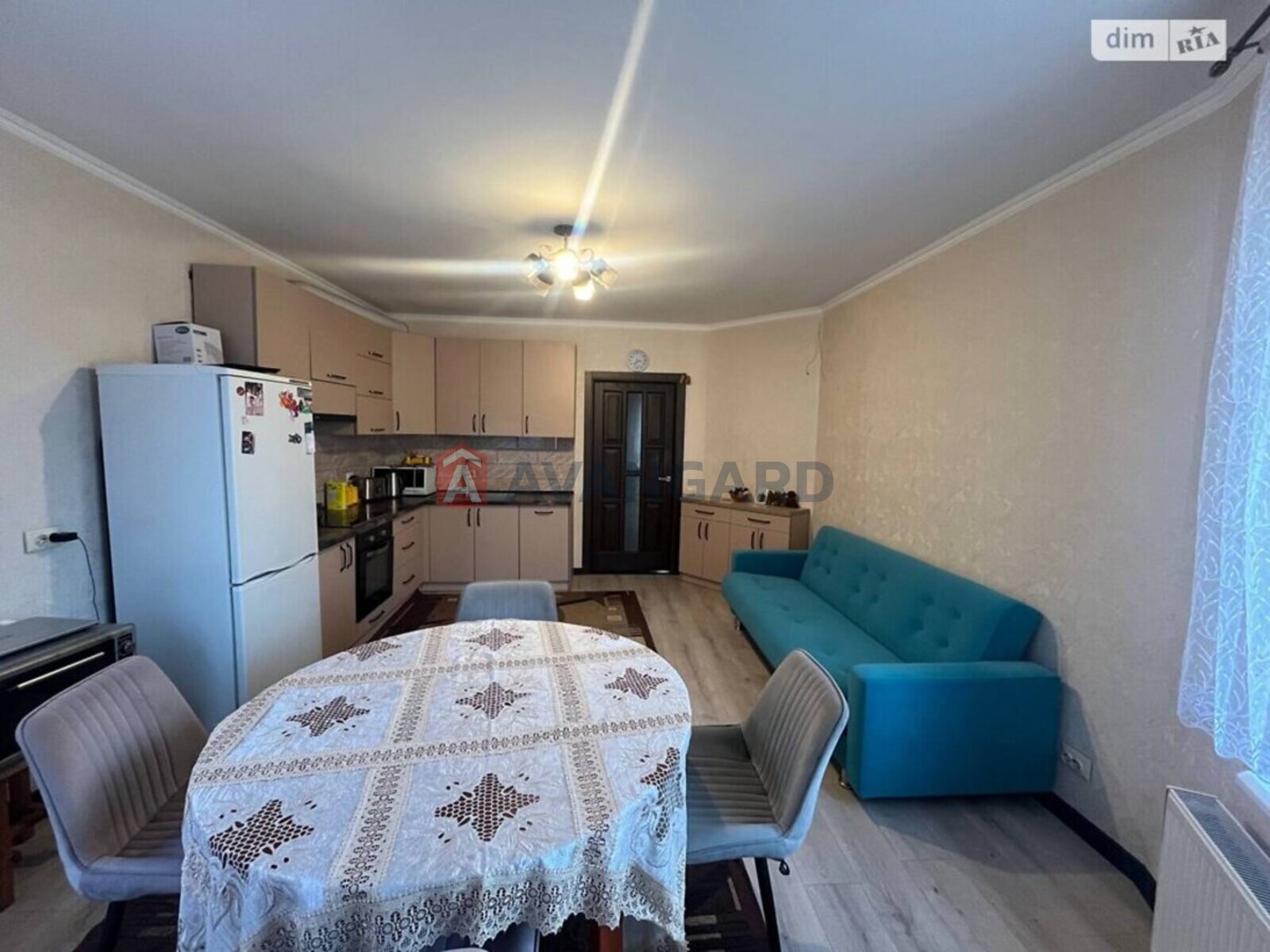 �������, 143 ��.�. ���� 20