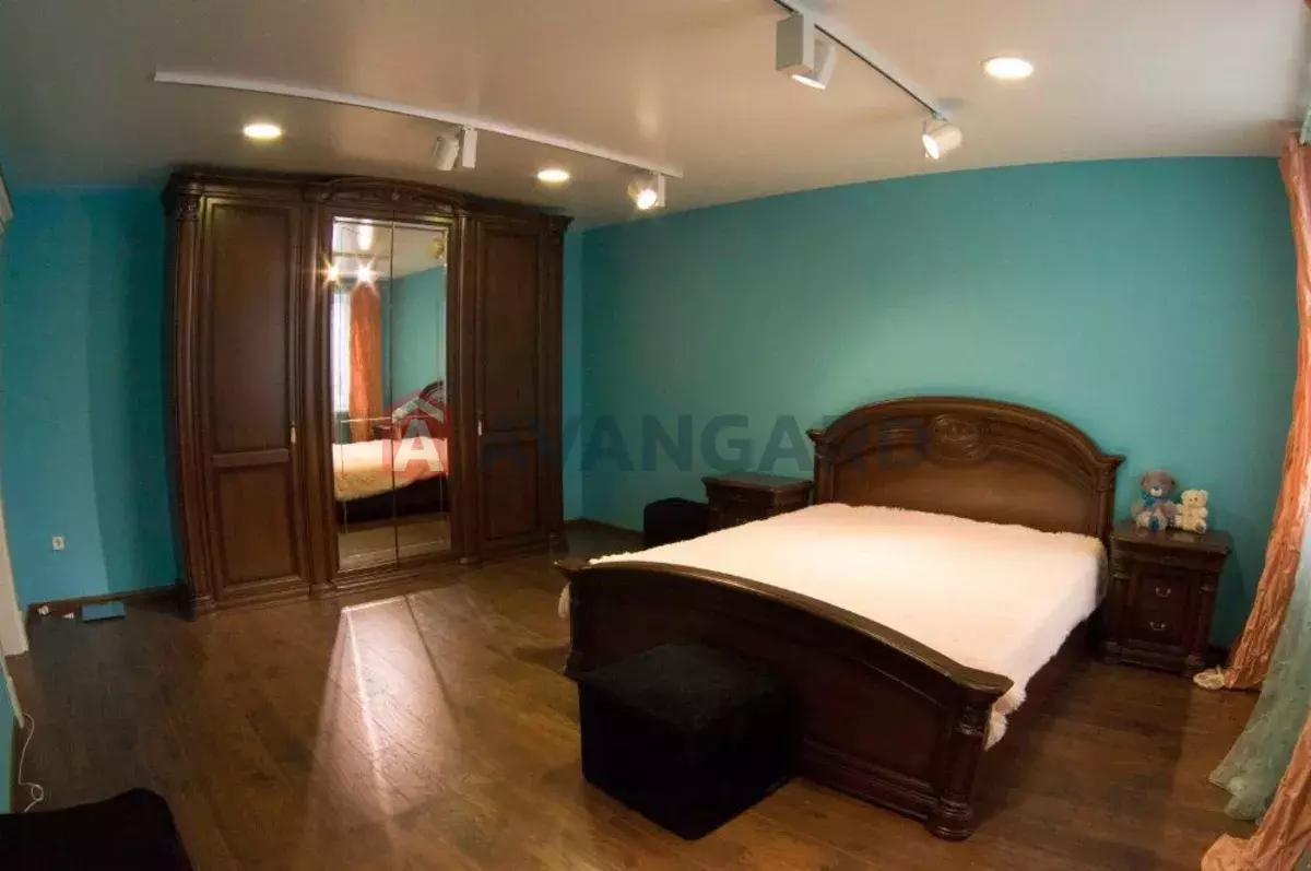 �������, 600 ��.�. ���� 19