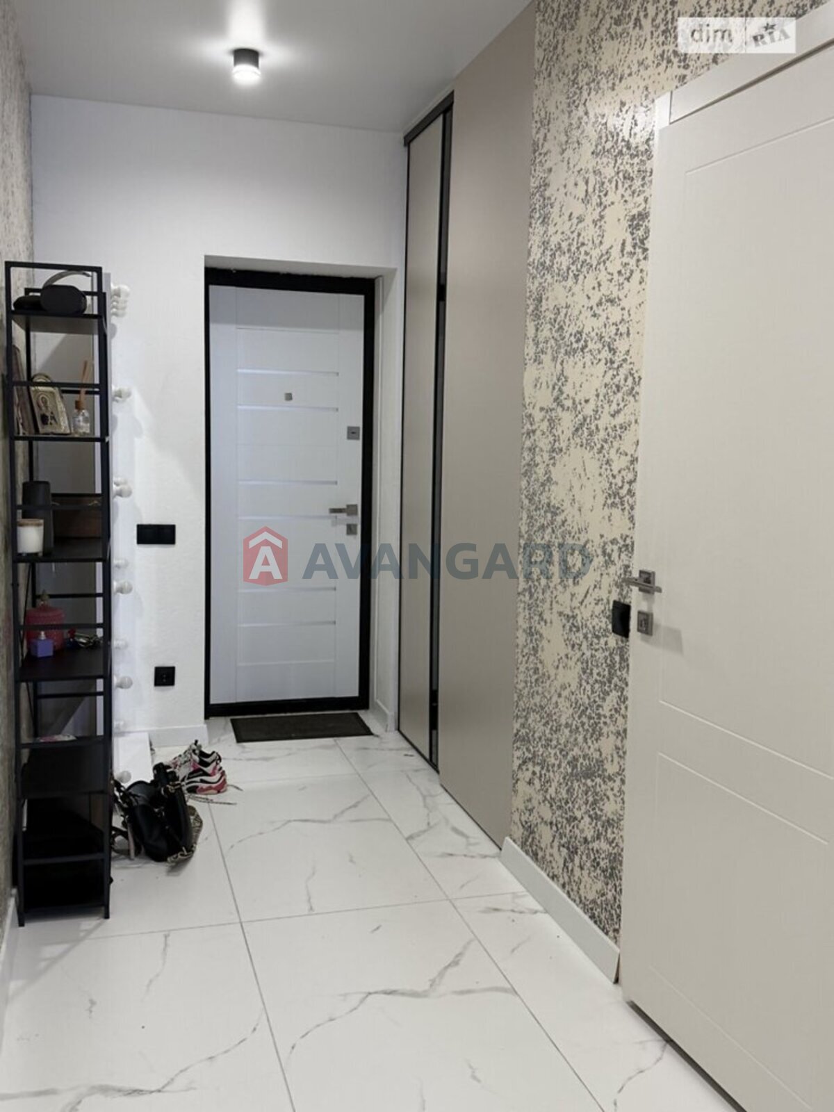 ��������, 76 ��.�. ���� 11