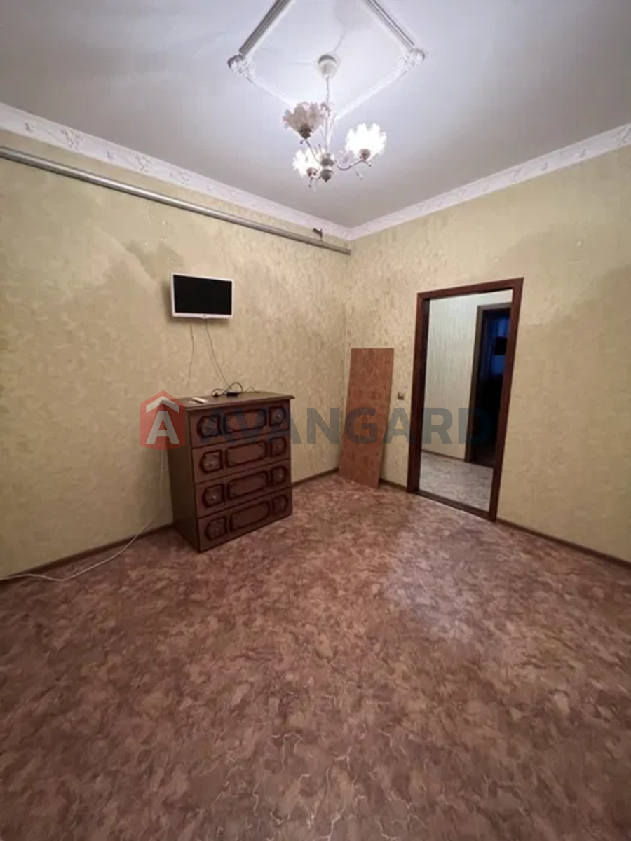 ���, 80 ��.�. ���� 4