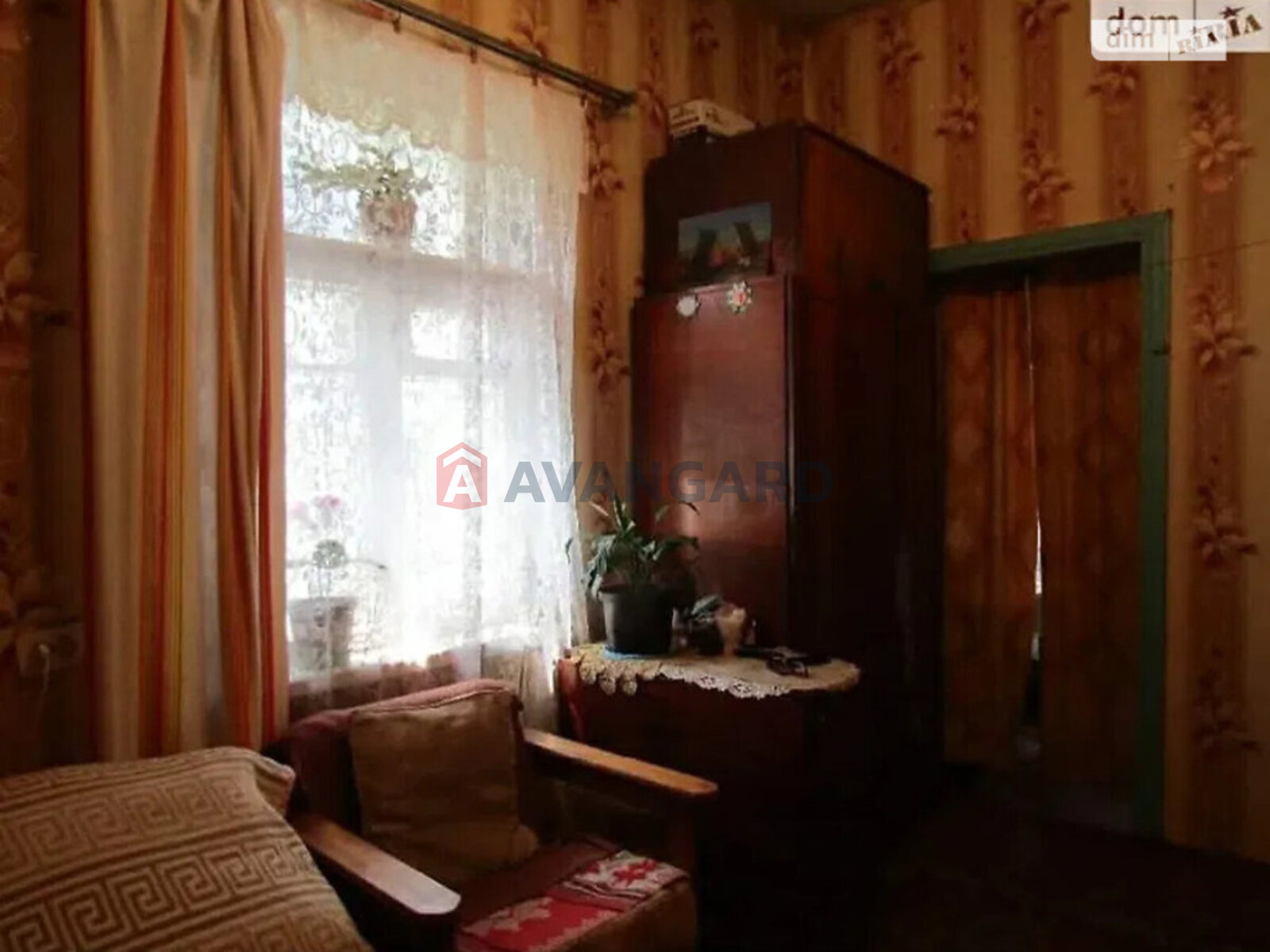 ������� �������, 33 ��.�. ���� 12