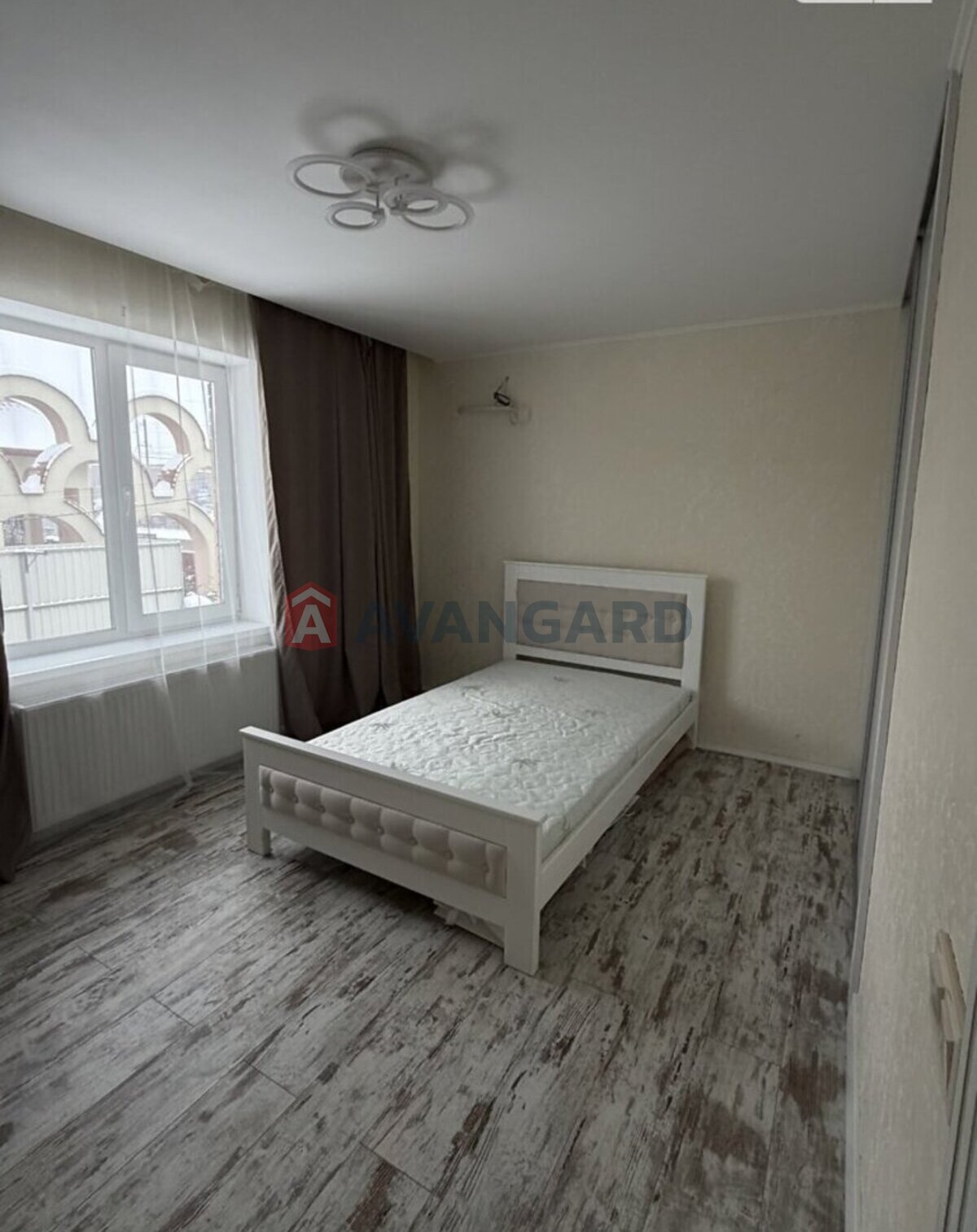 ��������, 76 ��.�. ���� 4