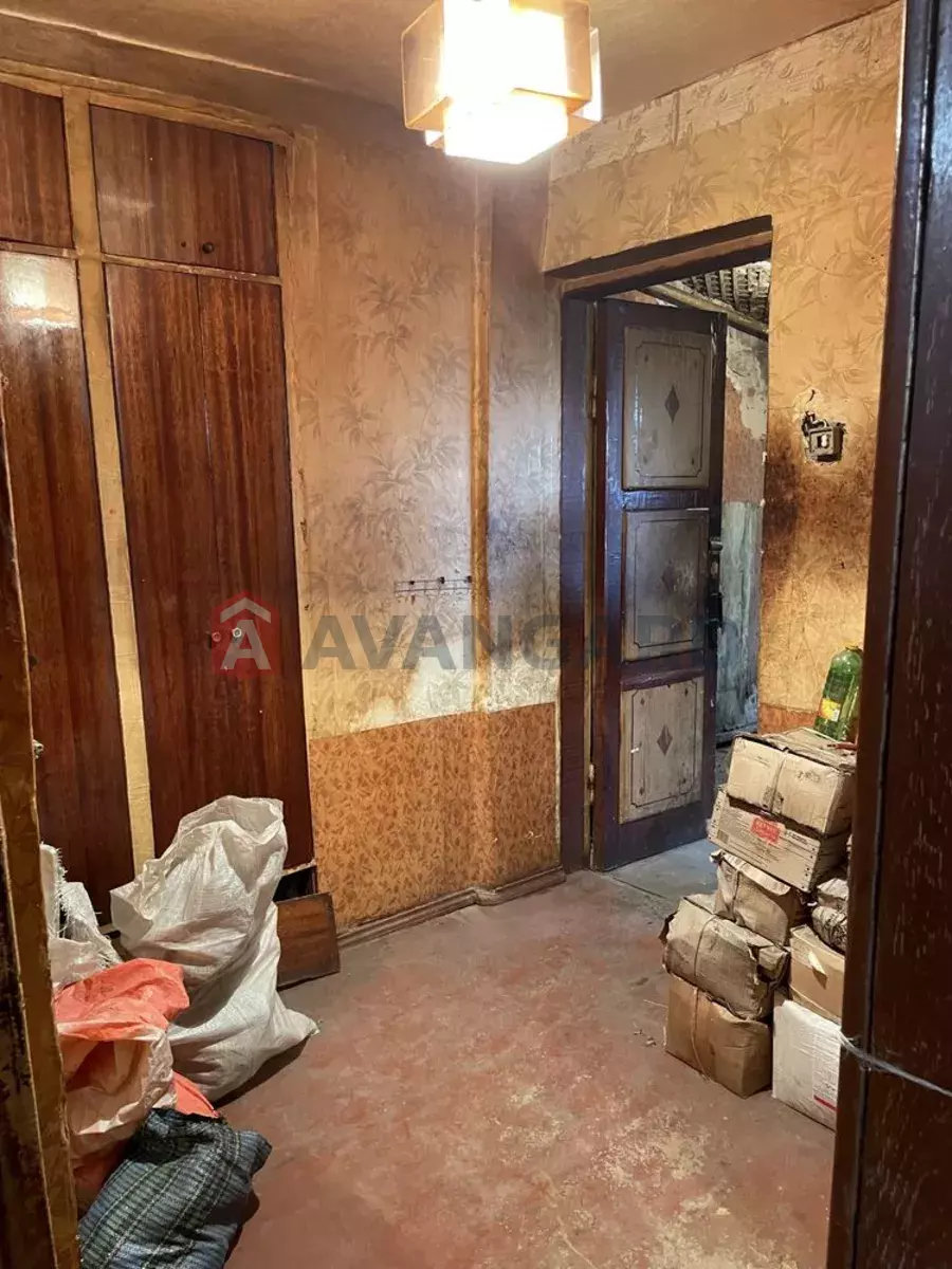 ������� �������, 32 ��.�. ���� 7