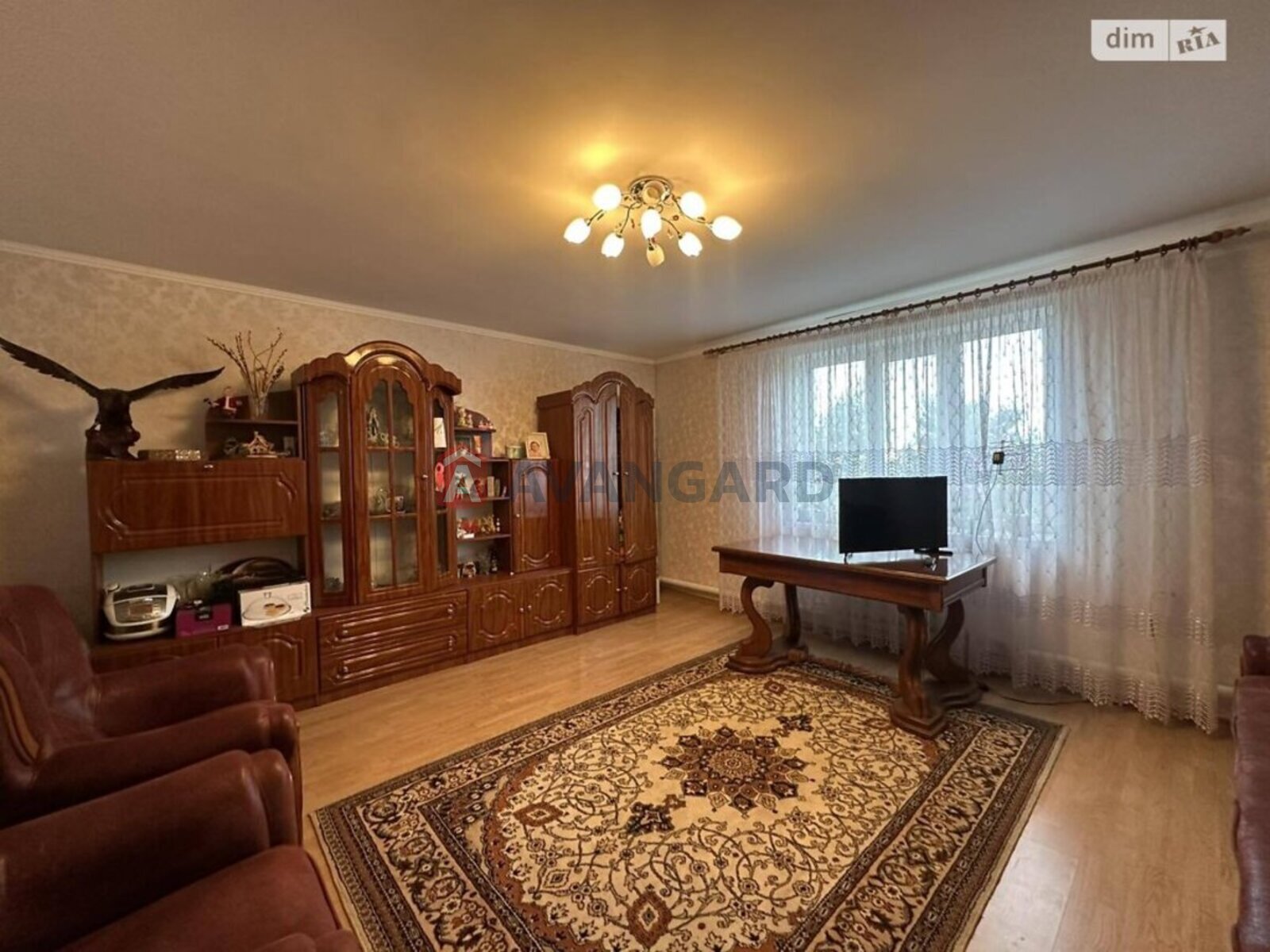 �������, 295 ��.�. ���� 17