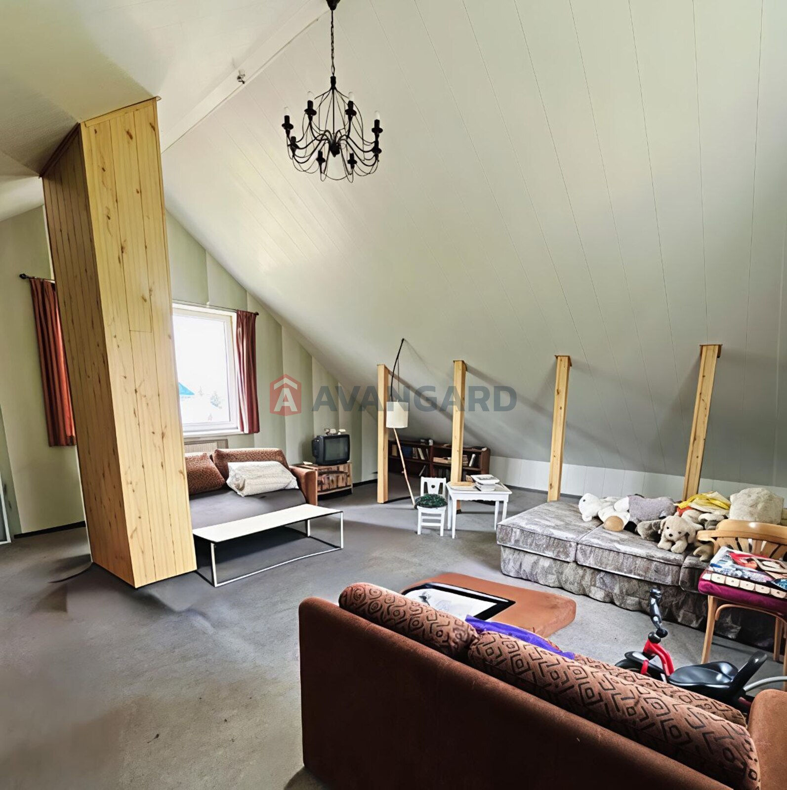 ����, 350 ��.�. ���� 12