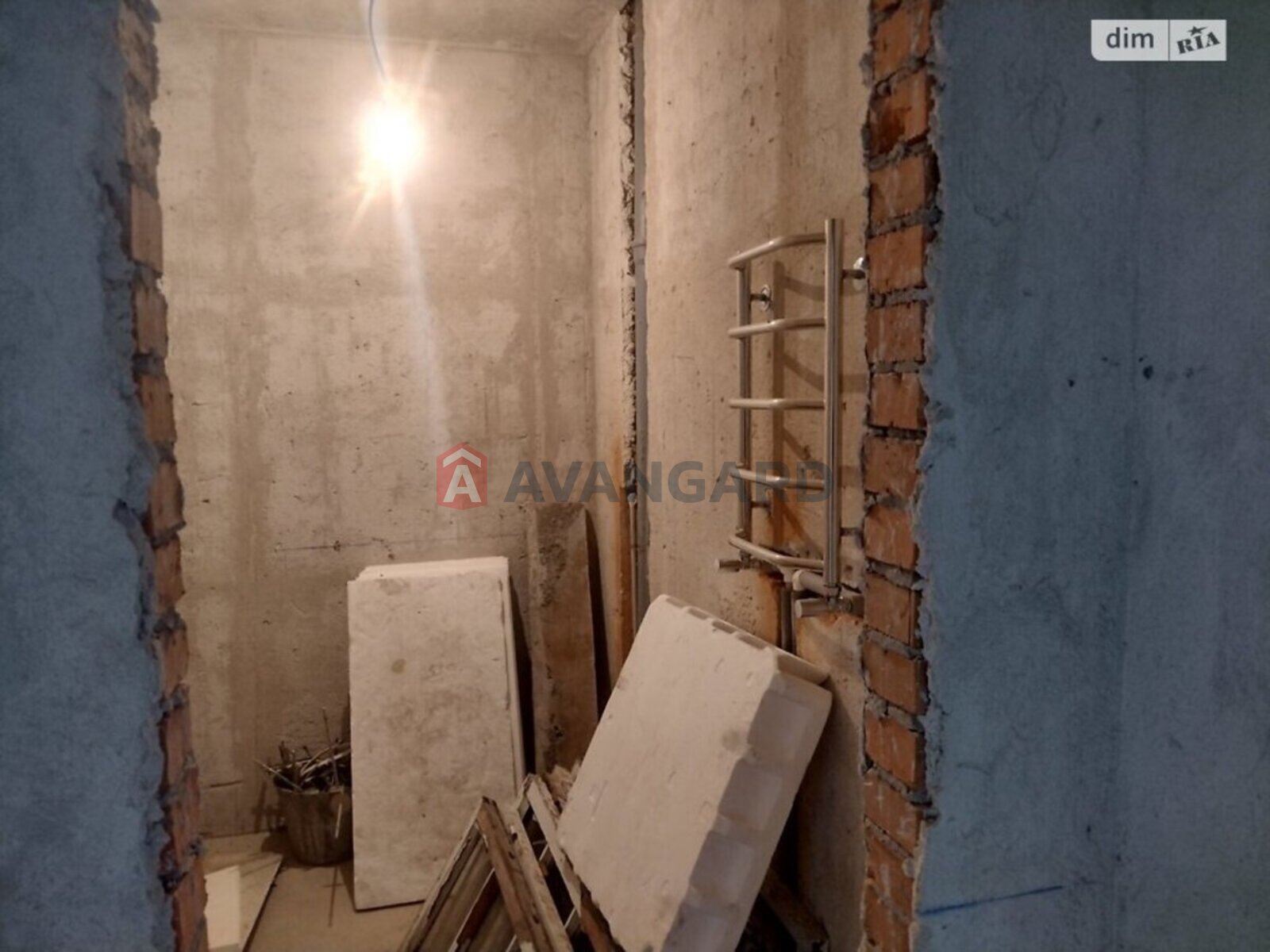 �������, 280 ��.�. ���� 17