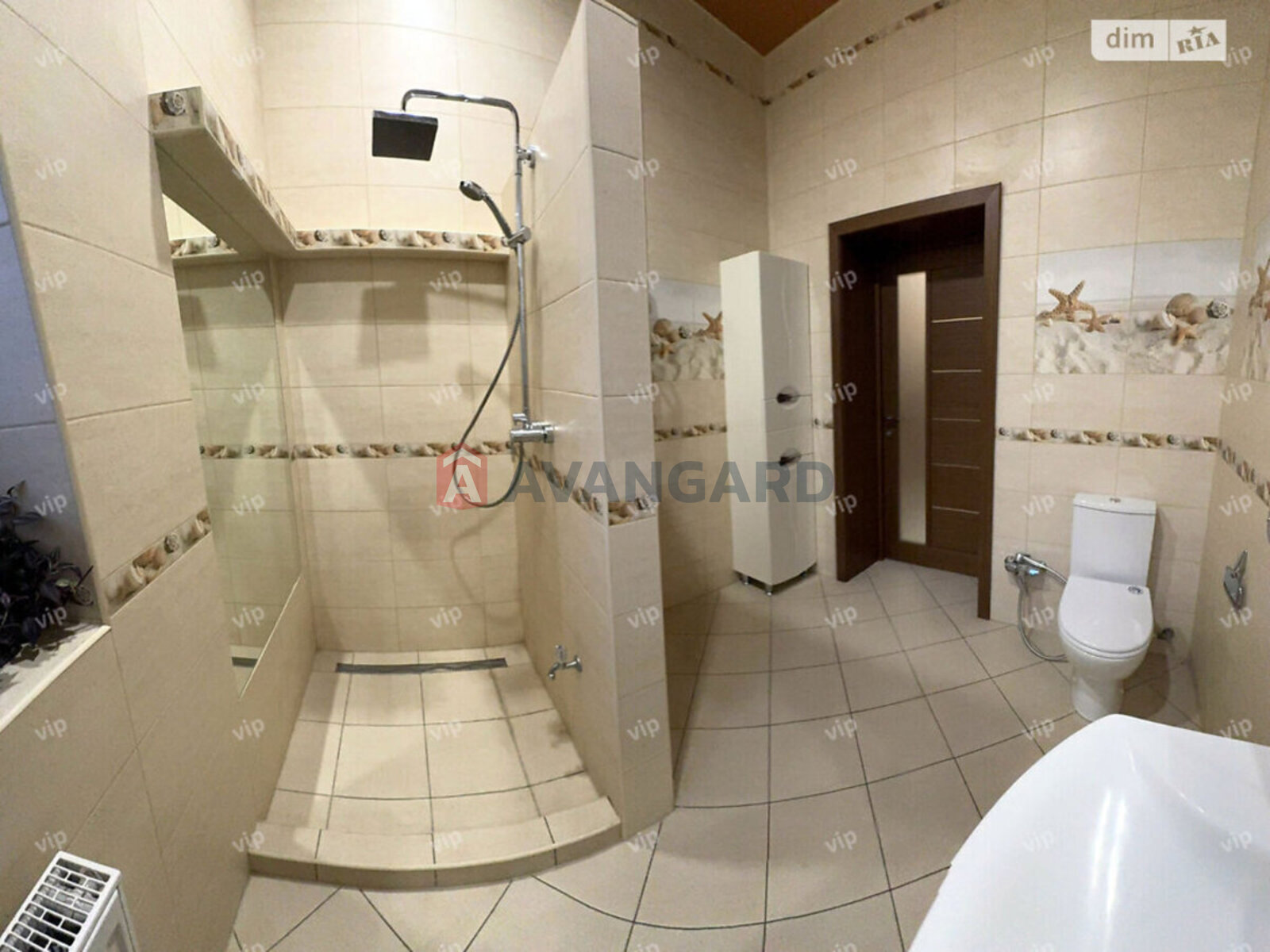 �������, 210 ��.�. ���� 12