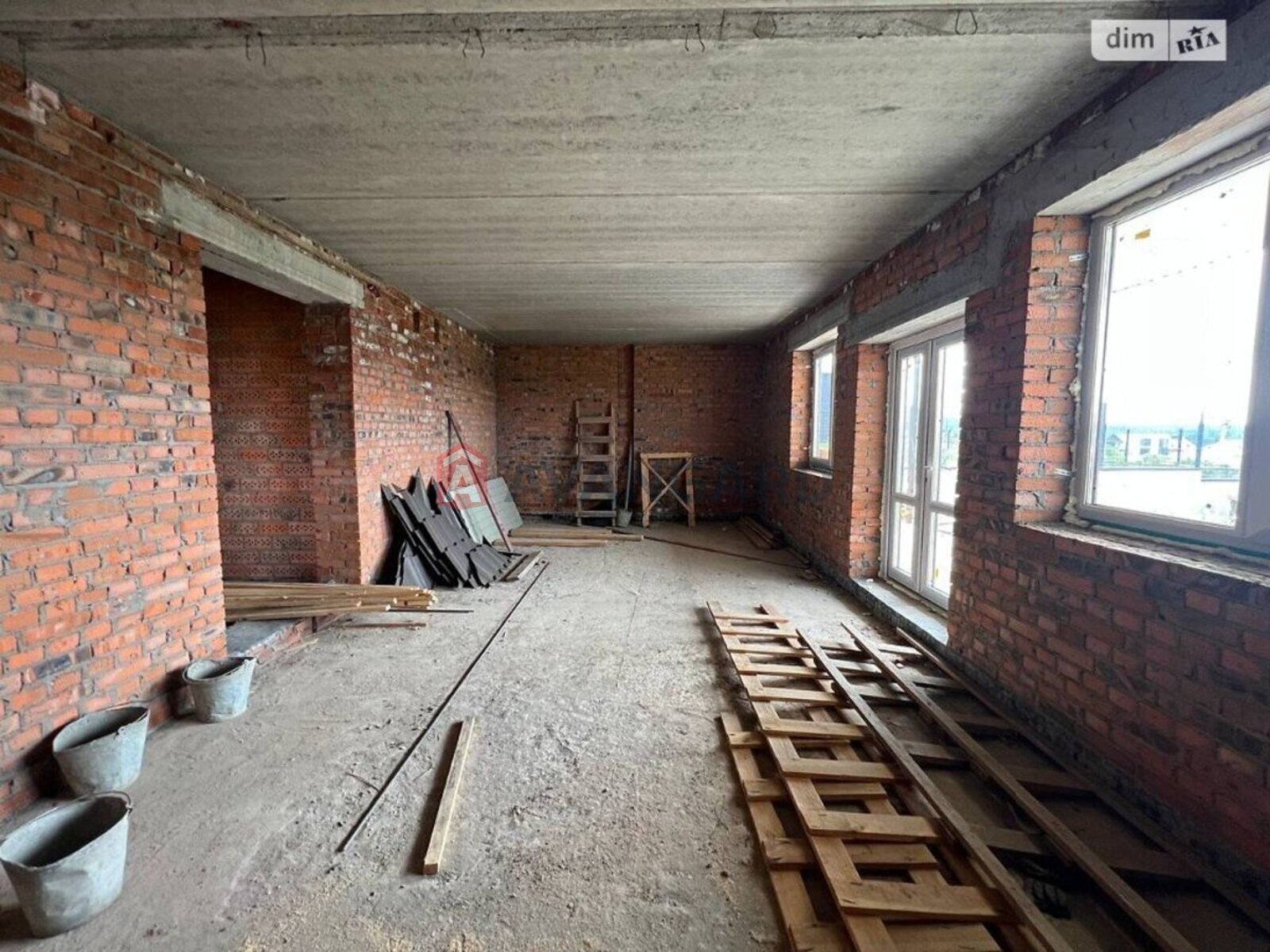 �������, 140 ��.�. ���� 9