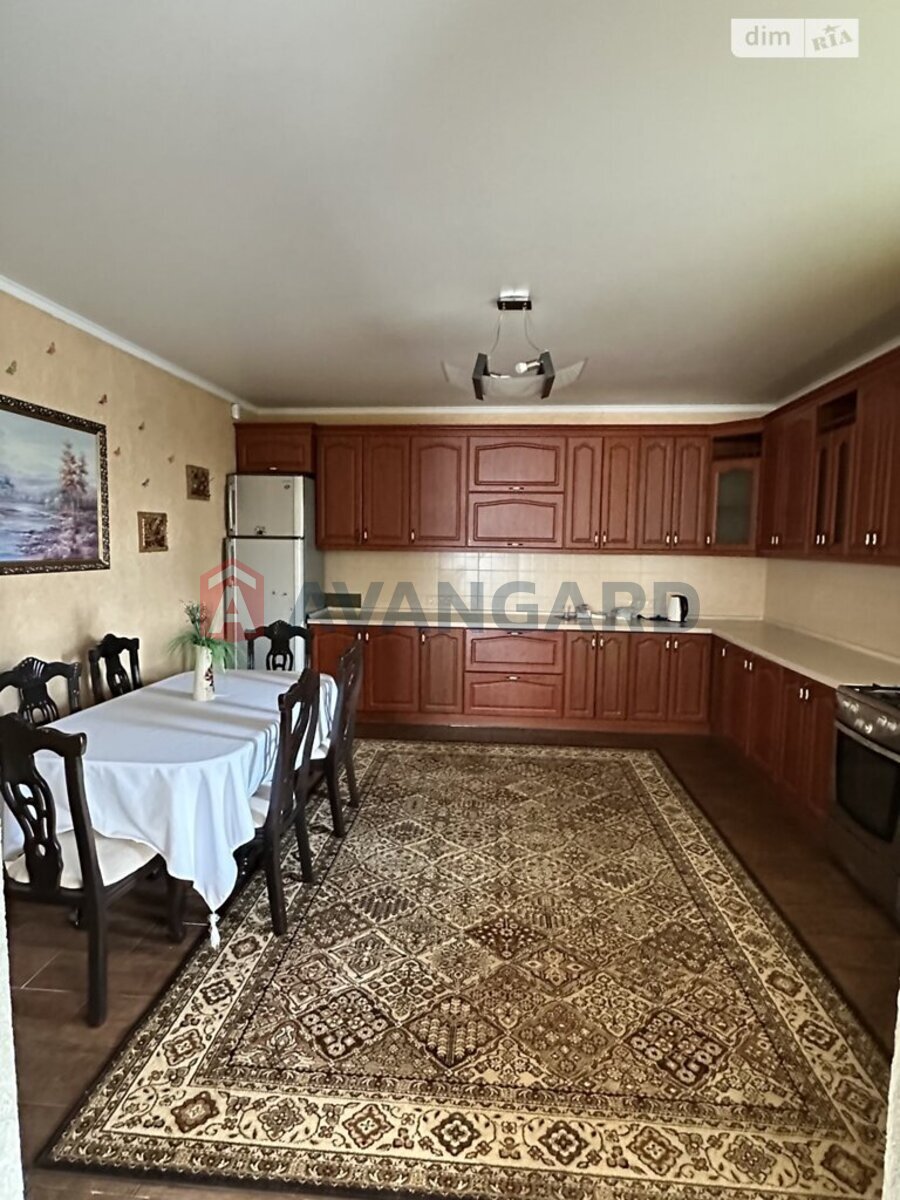 �������, 295 ��.�. ���� 13