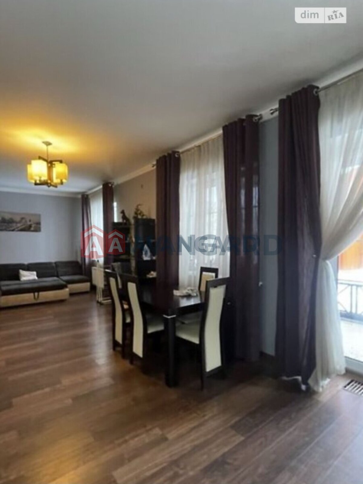 �������, 220 ��.�. ���� 10