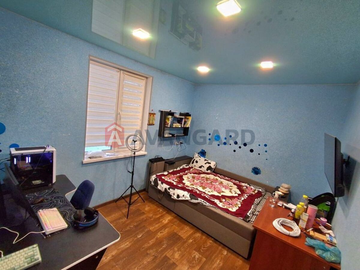 �������, 280 ��.�. ���� 13