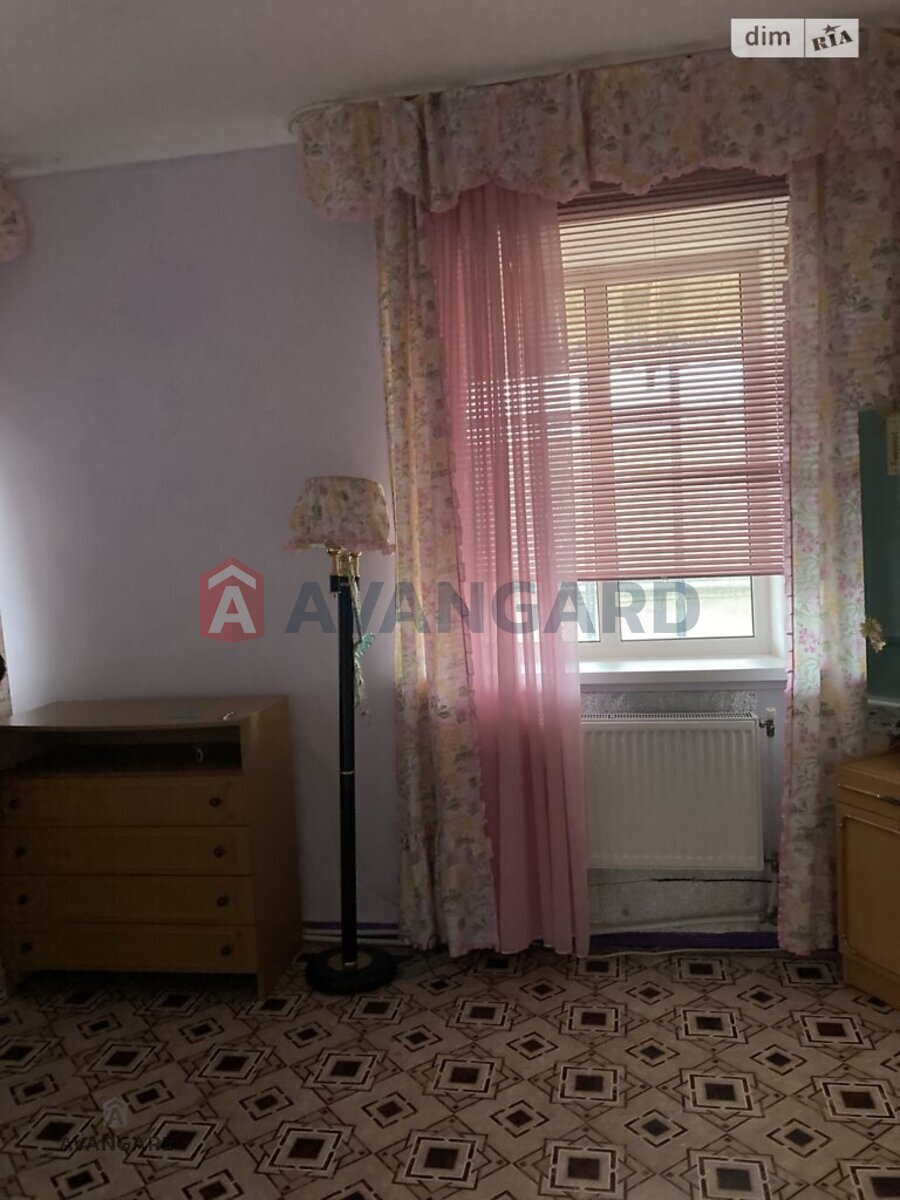 �������, 100 ��.�. ���� 8