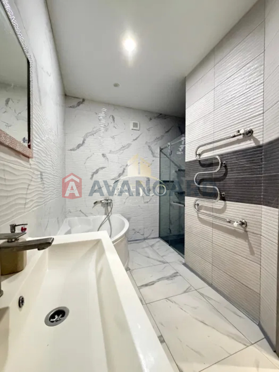 �������, 120 ��.�. ���� 8