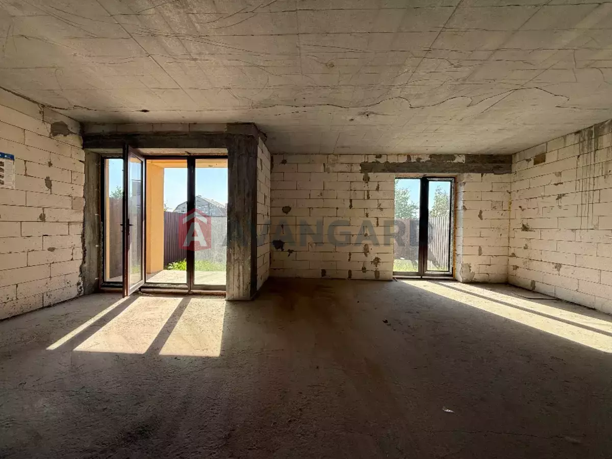 �������, 175 ��.�. ���� 8