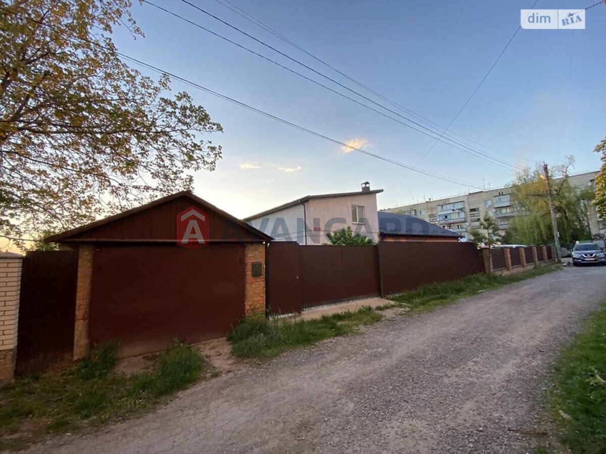 �������, 105 ��.�. ���� 10