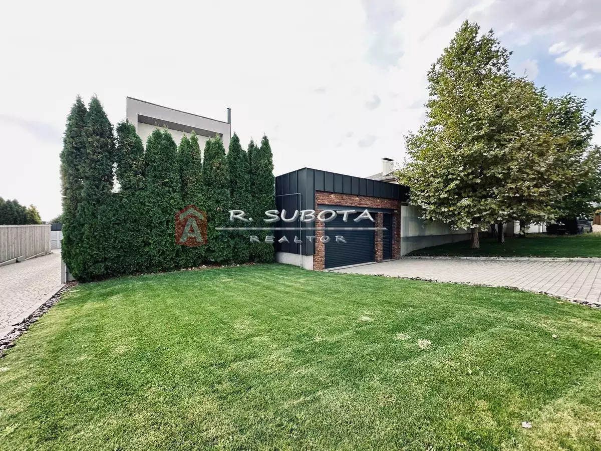 �������, 300 ��.�. ���� 28