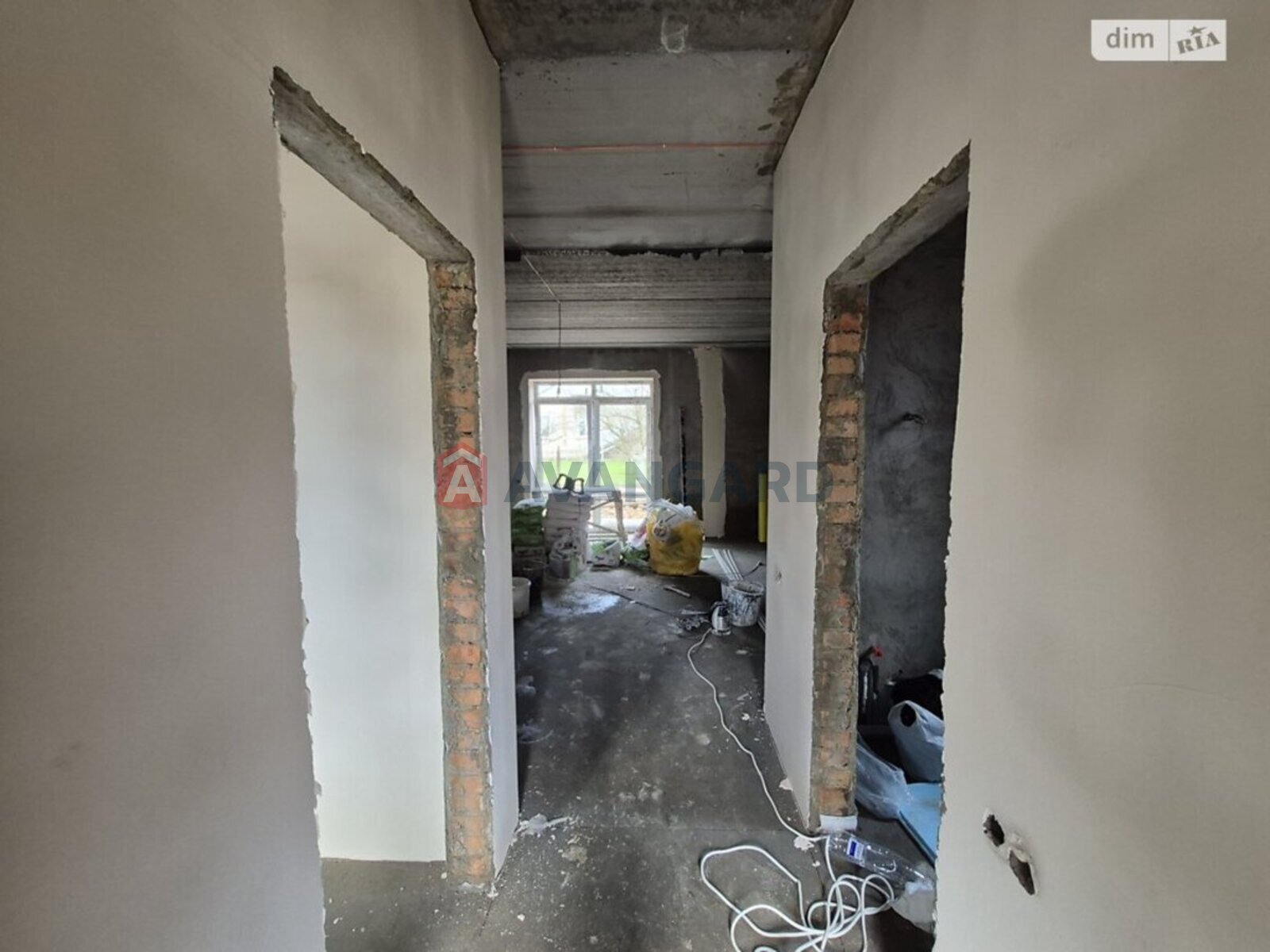 �������, 105 ��.�. ���� 4