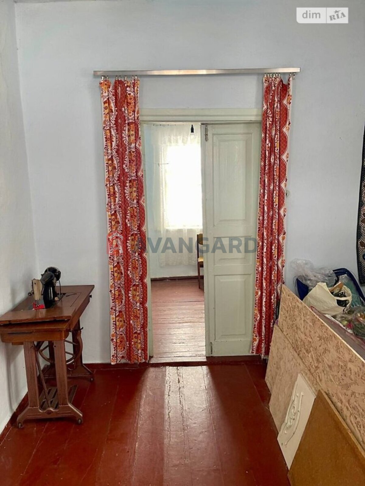 ������� �������, 47 ��.�. ���� 6