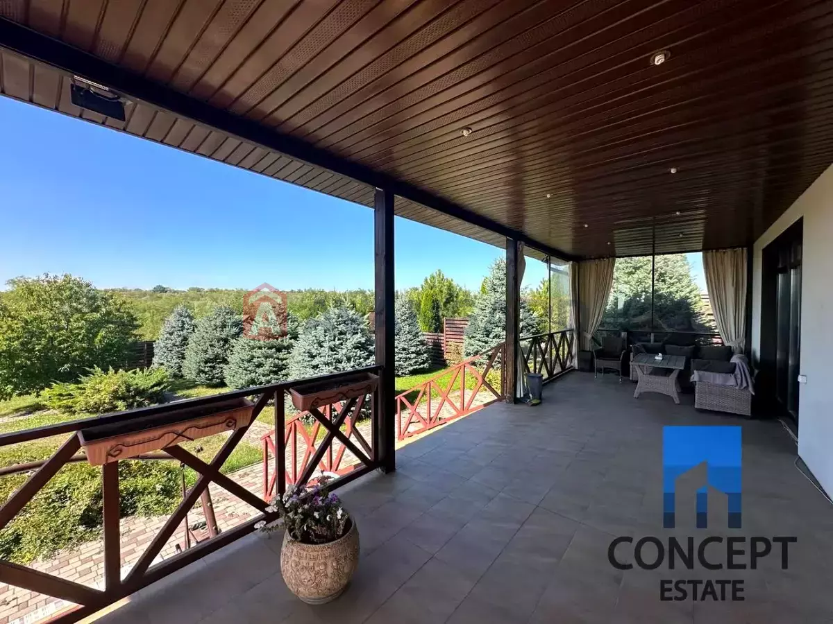 �������, 250 ��.�. ���� 8