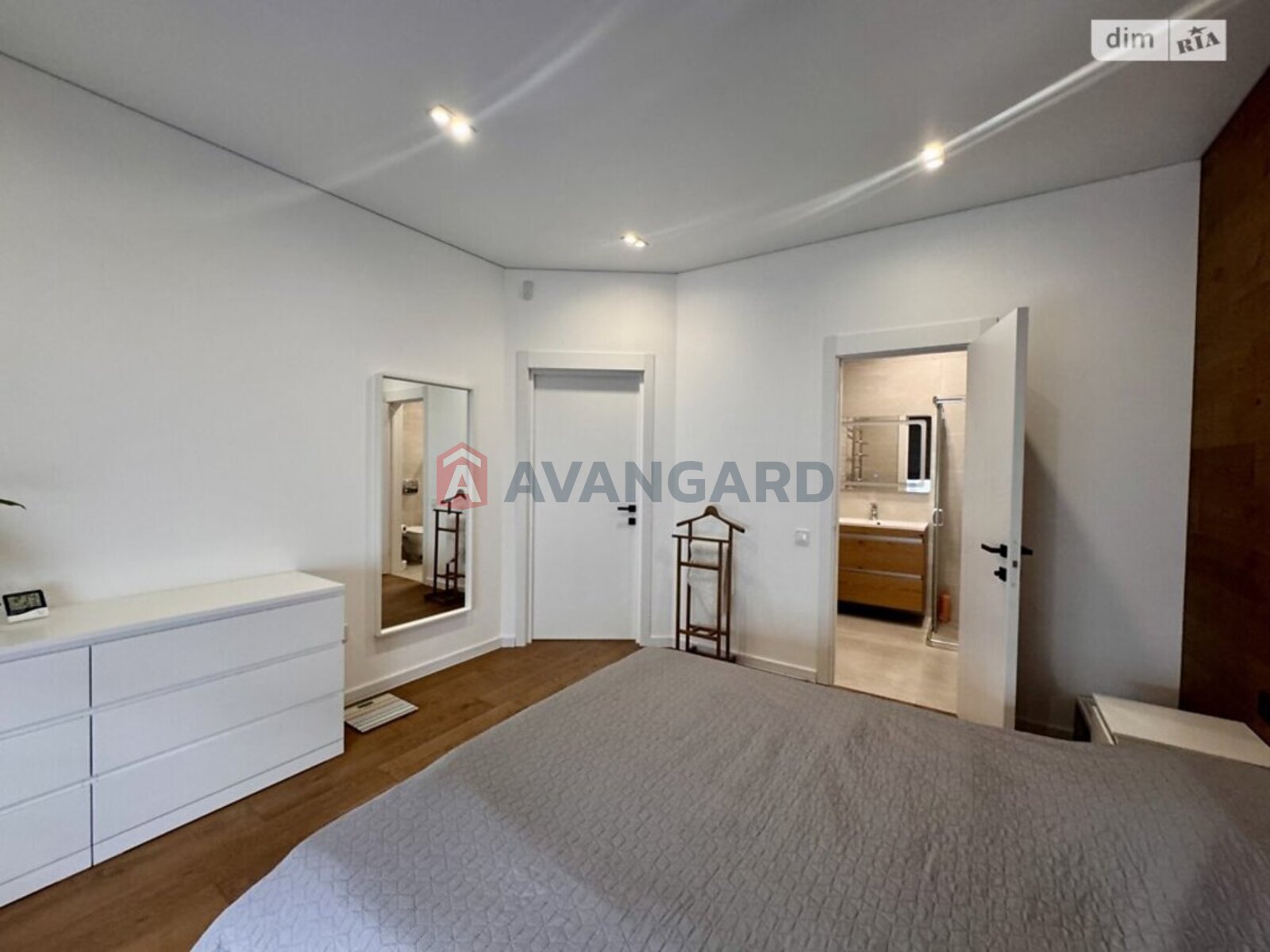 �������, 122 ��.�. ���� 18